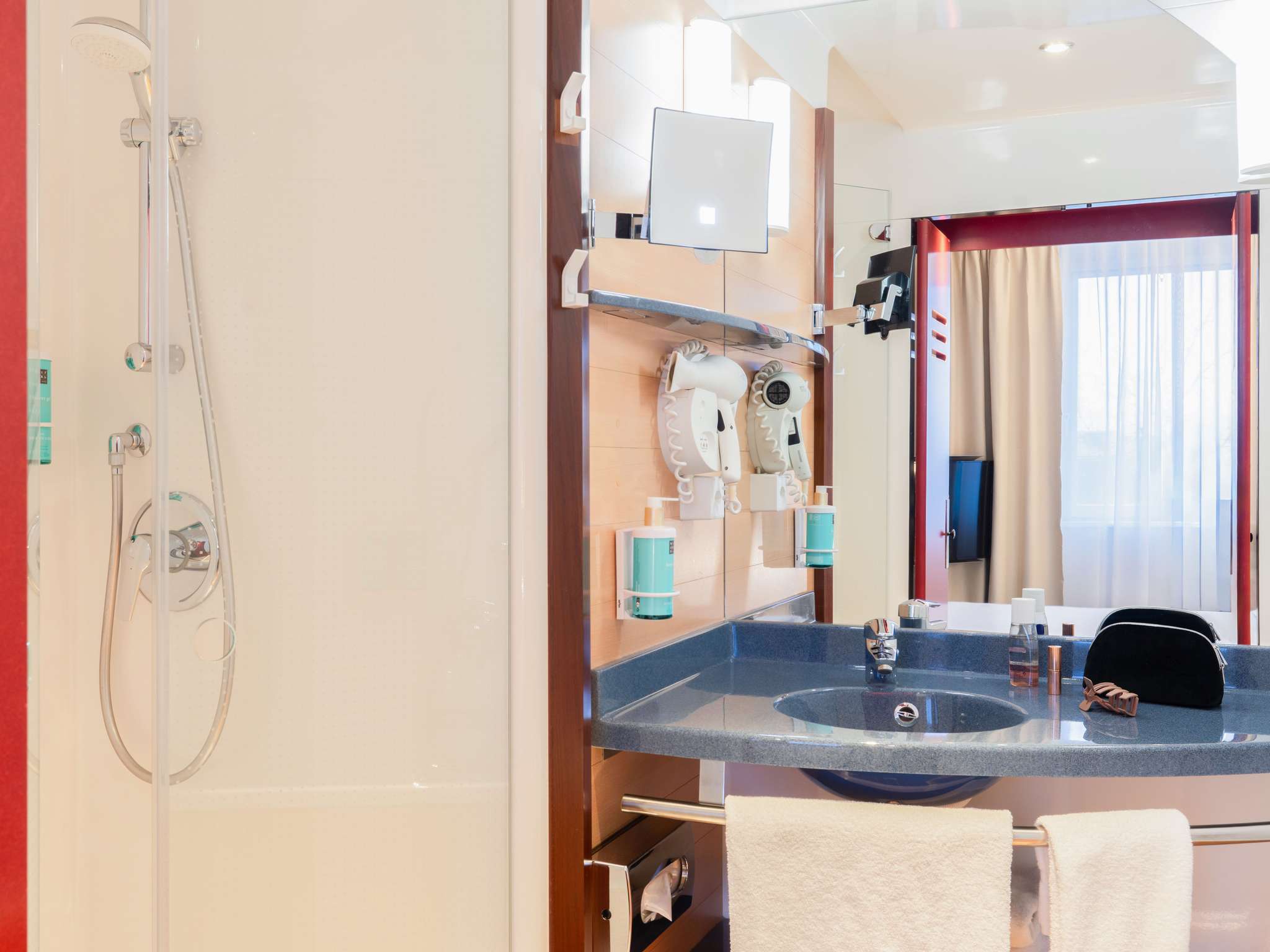 Photo - Novotel Suites Genève Aéroport