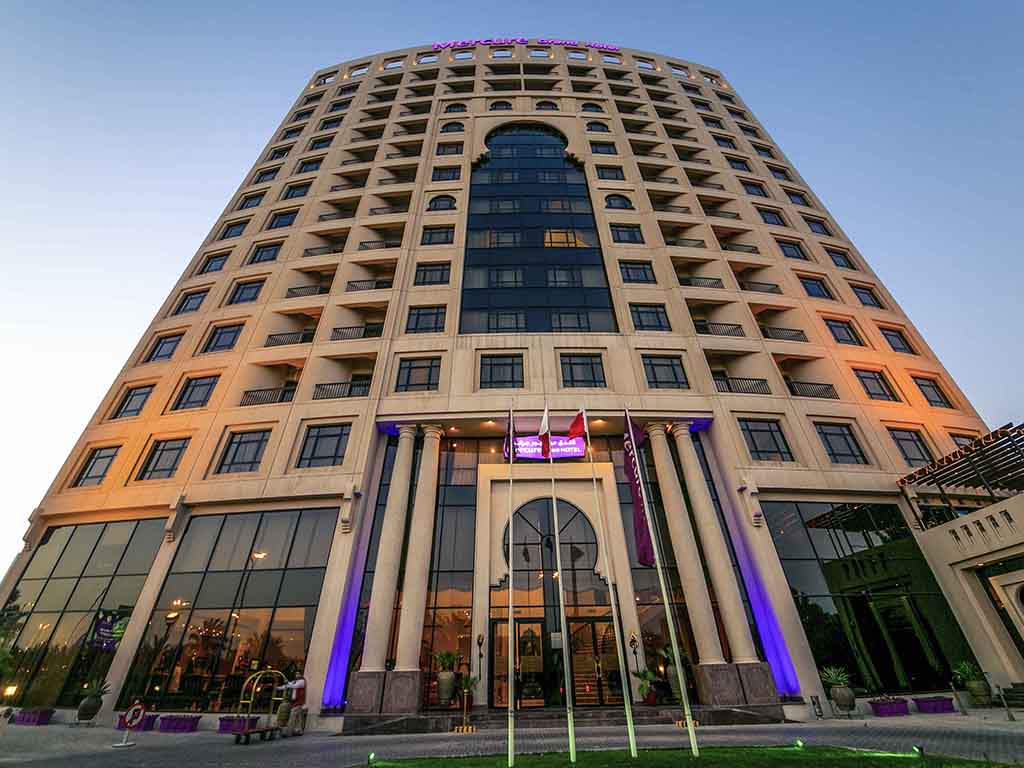 Mercure Grand Hotel Seef - All Suites - Image 2