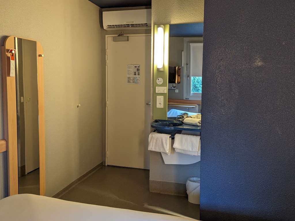 ibis budget Saint-Omer Centre - Image 3