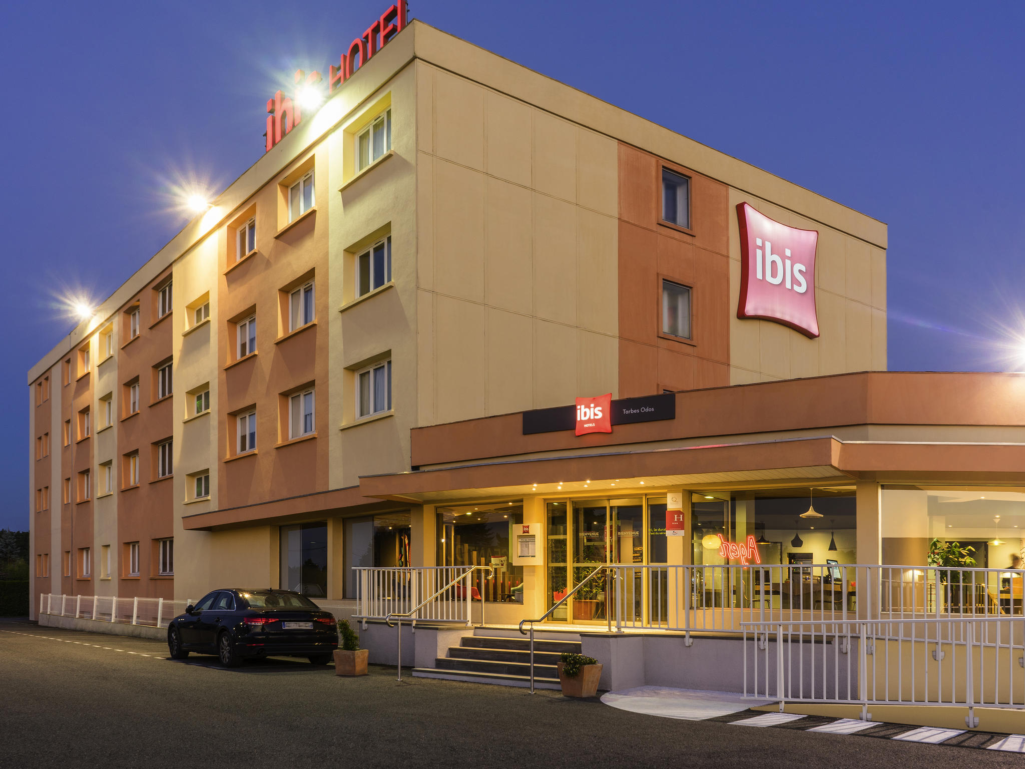 Foto - ibis Tarbes Odos
