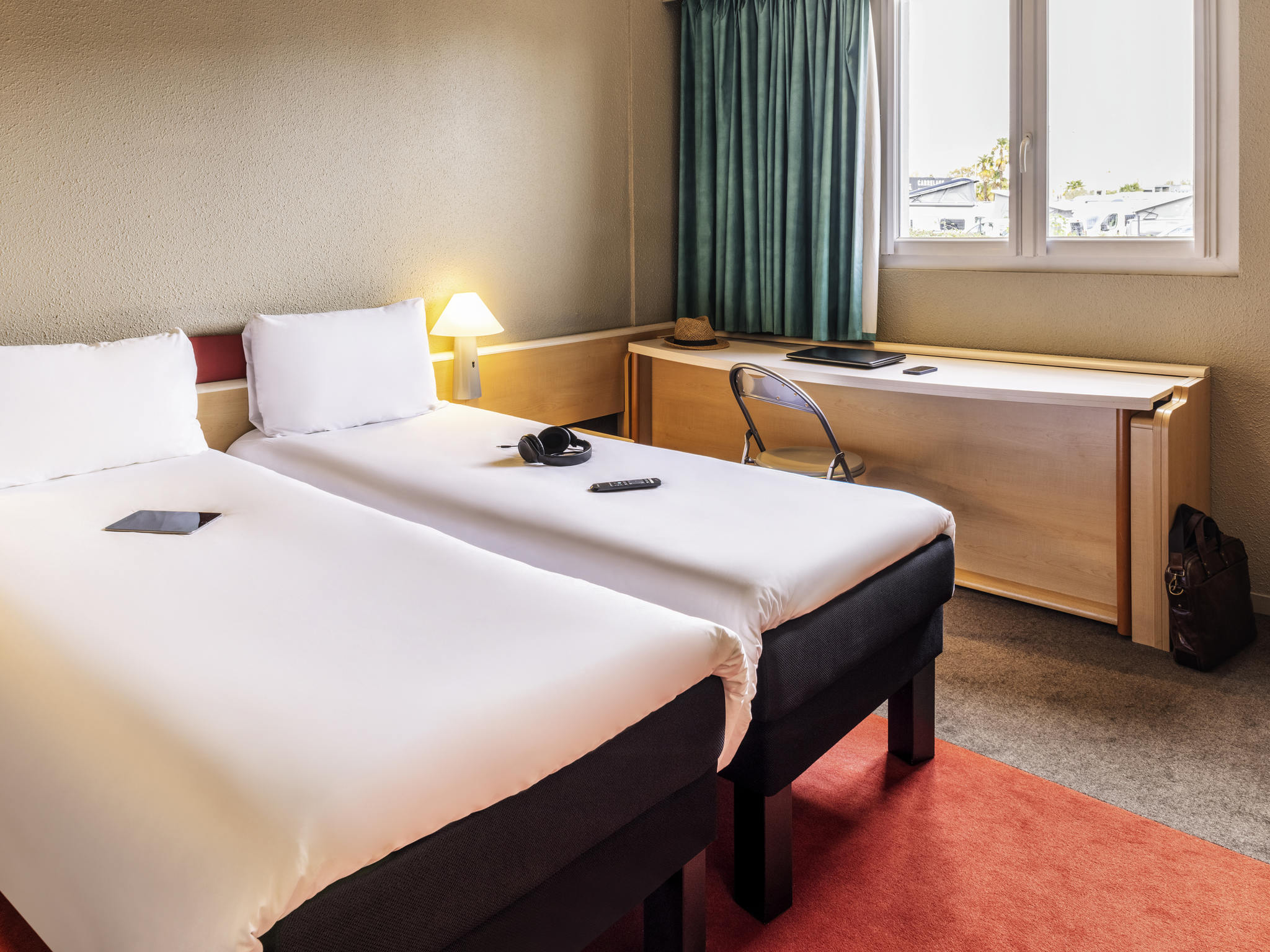 Foto - ibis Tarbes Odos