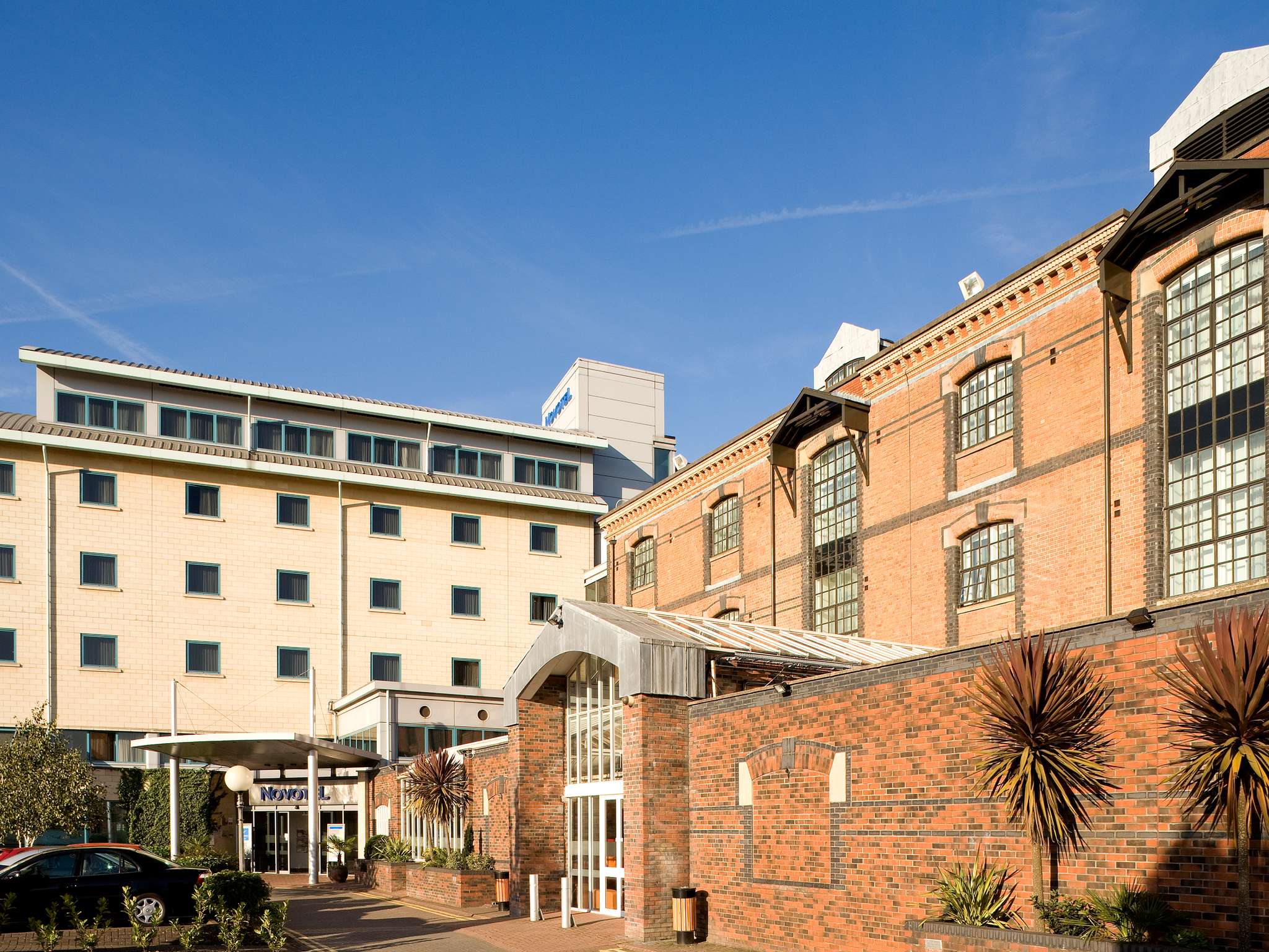 Photo - Novotel Cardiff Centre