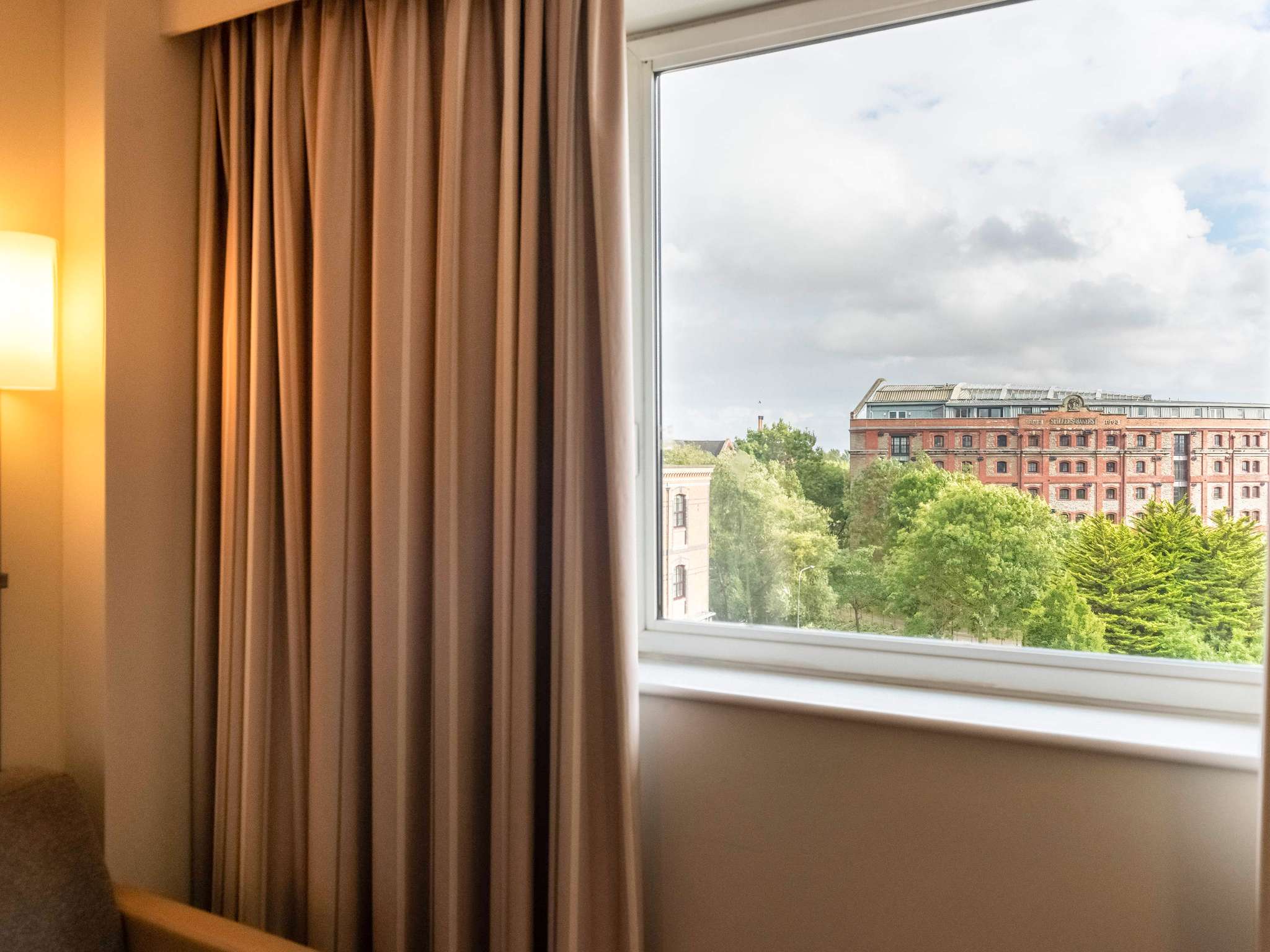 Photo - Novotel Cardiff Centre