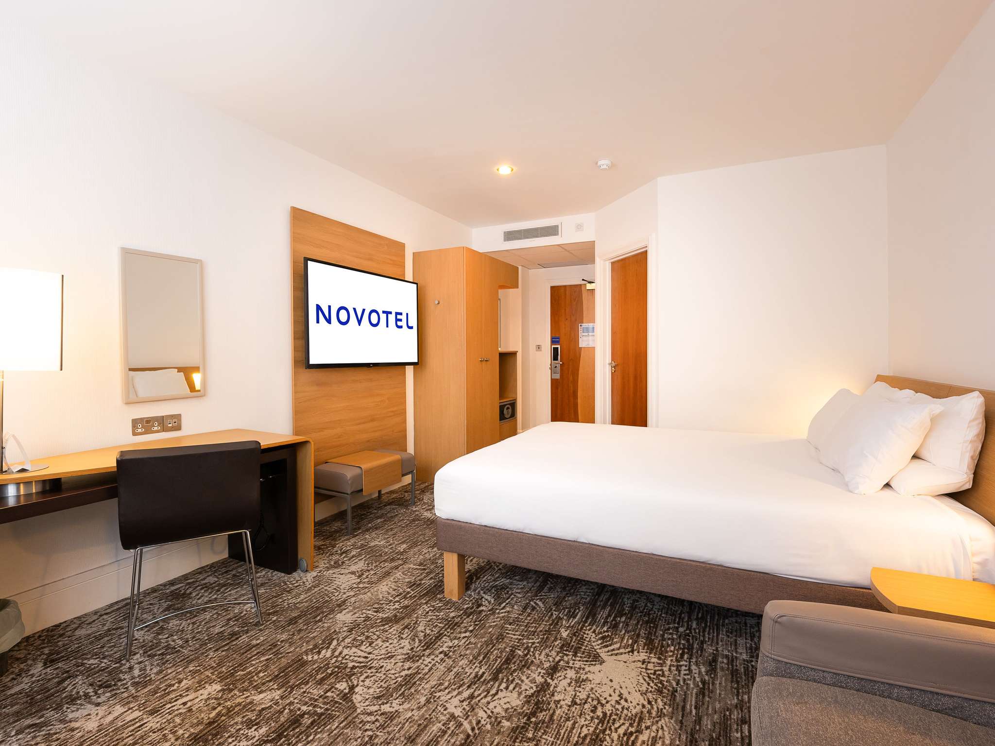 Photo - Novotel Cardiff Centre