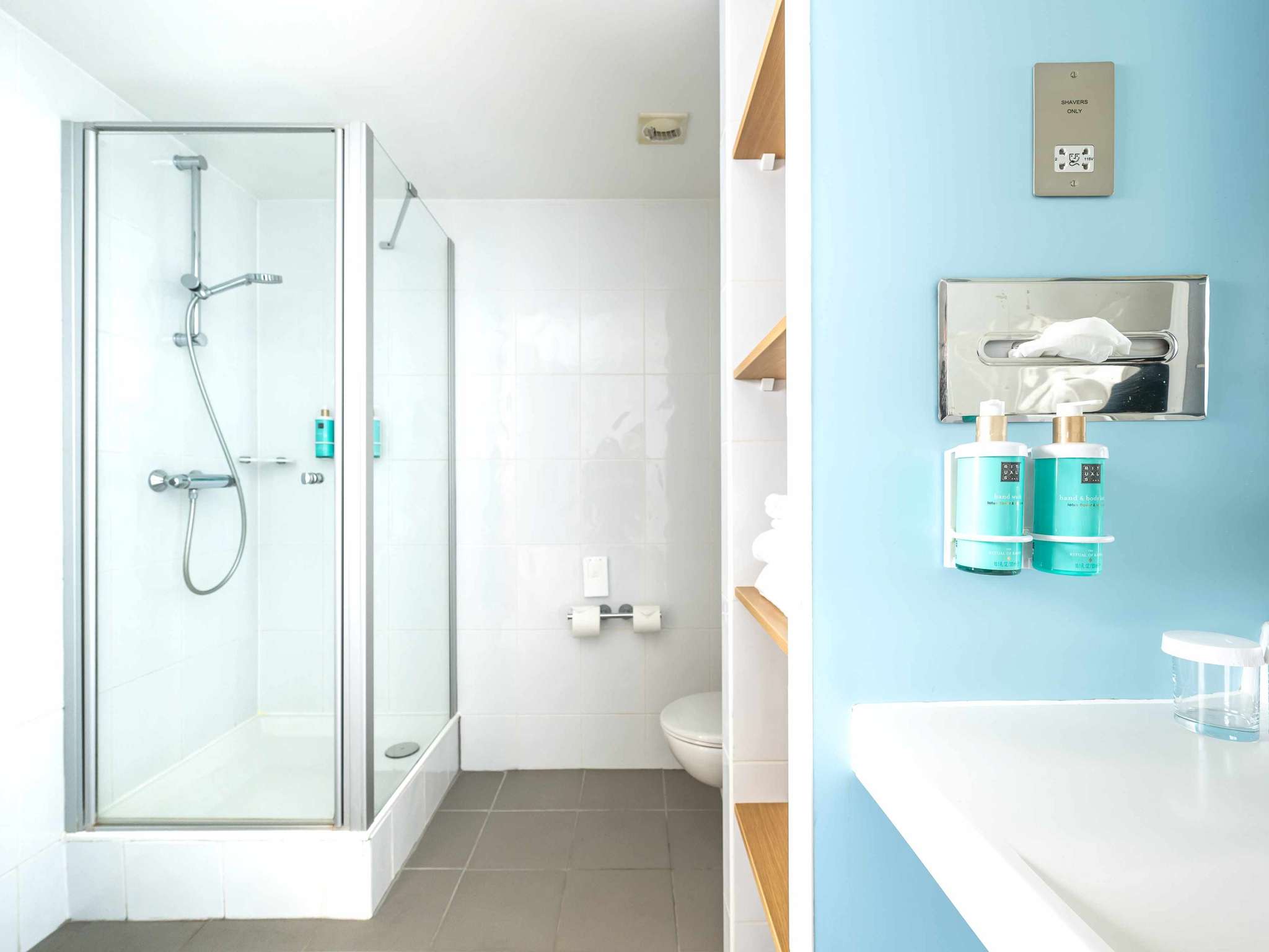 Photo - Novotel Cardiff Centre