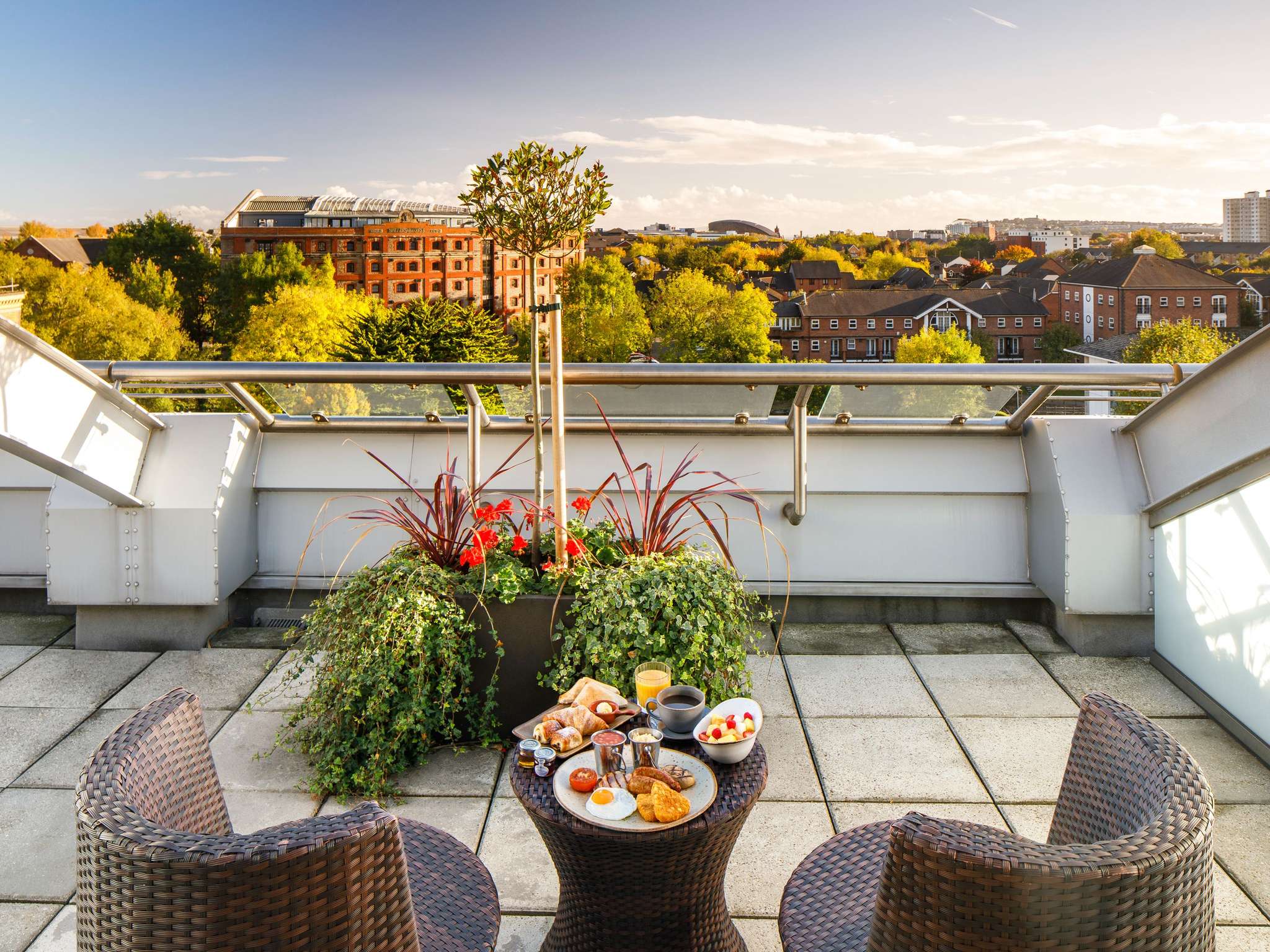 Photo - Novotel Cardiff Centre