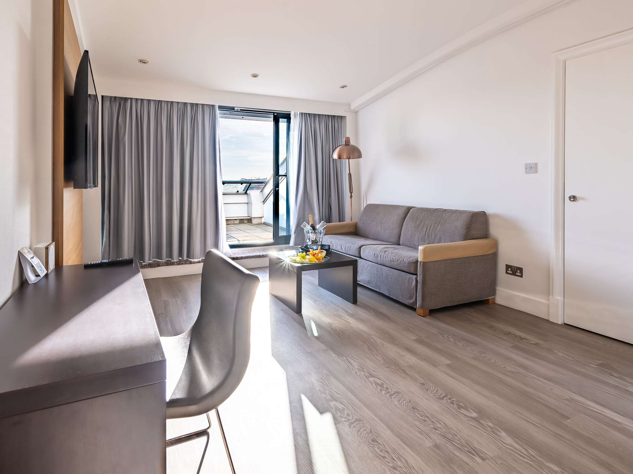 Photo - Novotel Cardiff Centre