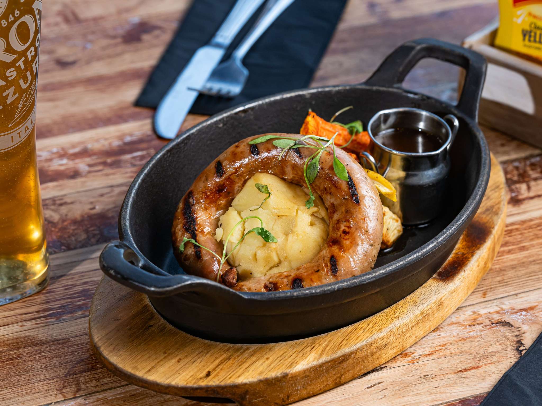 Photo - Novotel Cardiff Centre