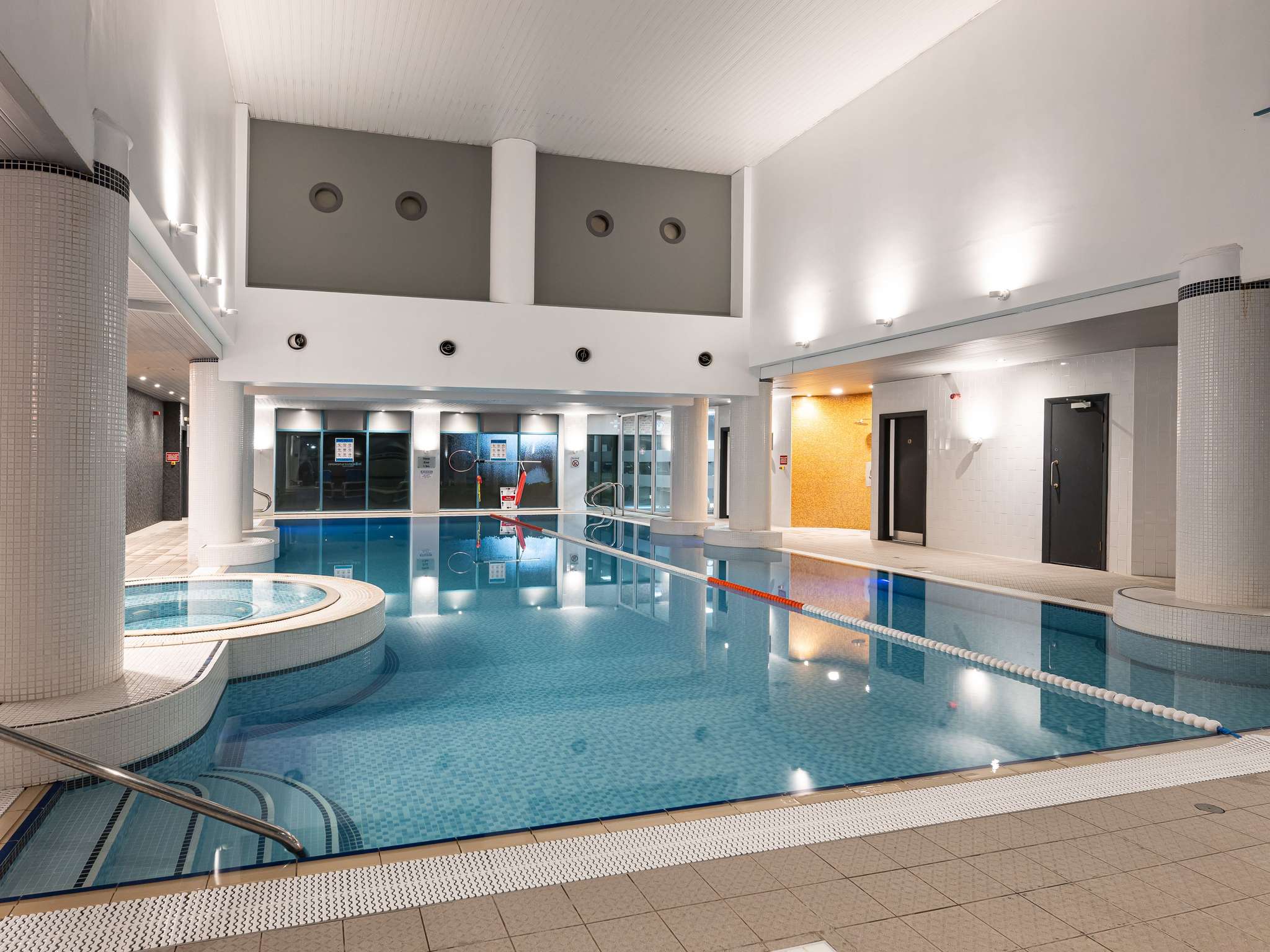 Photo - Novotel Cardiff Centre