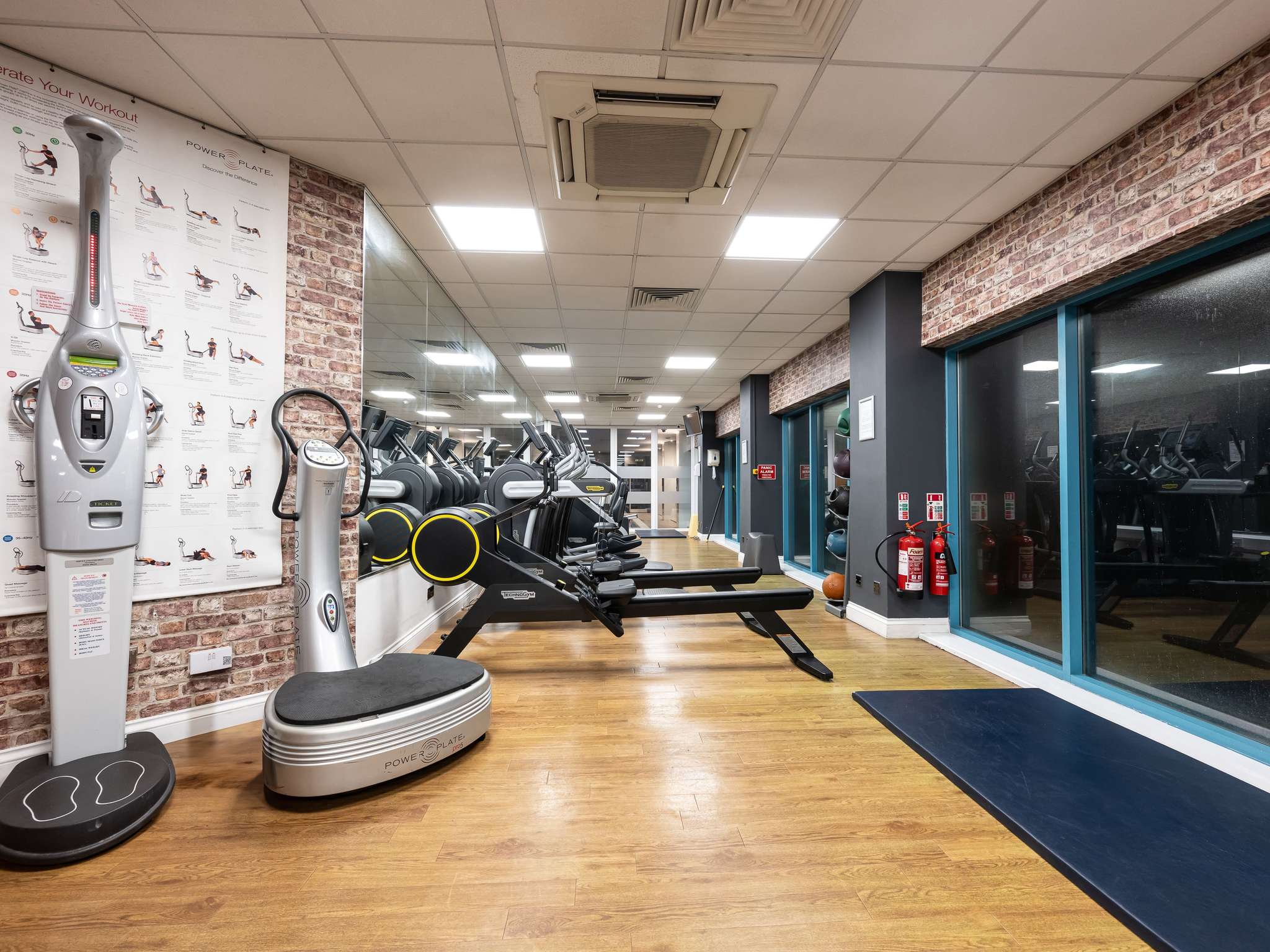 Photo - Novotel Cardiff Centre