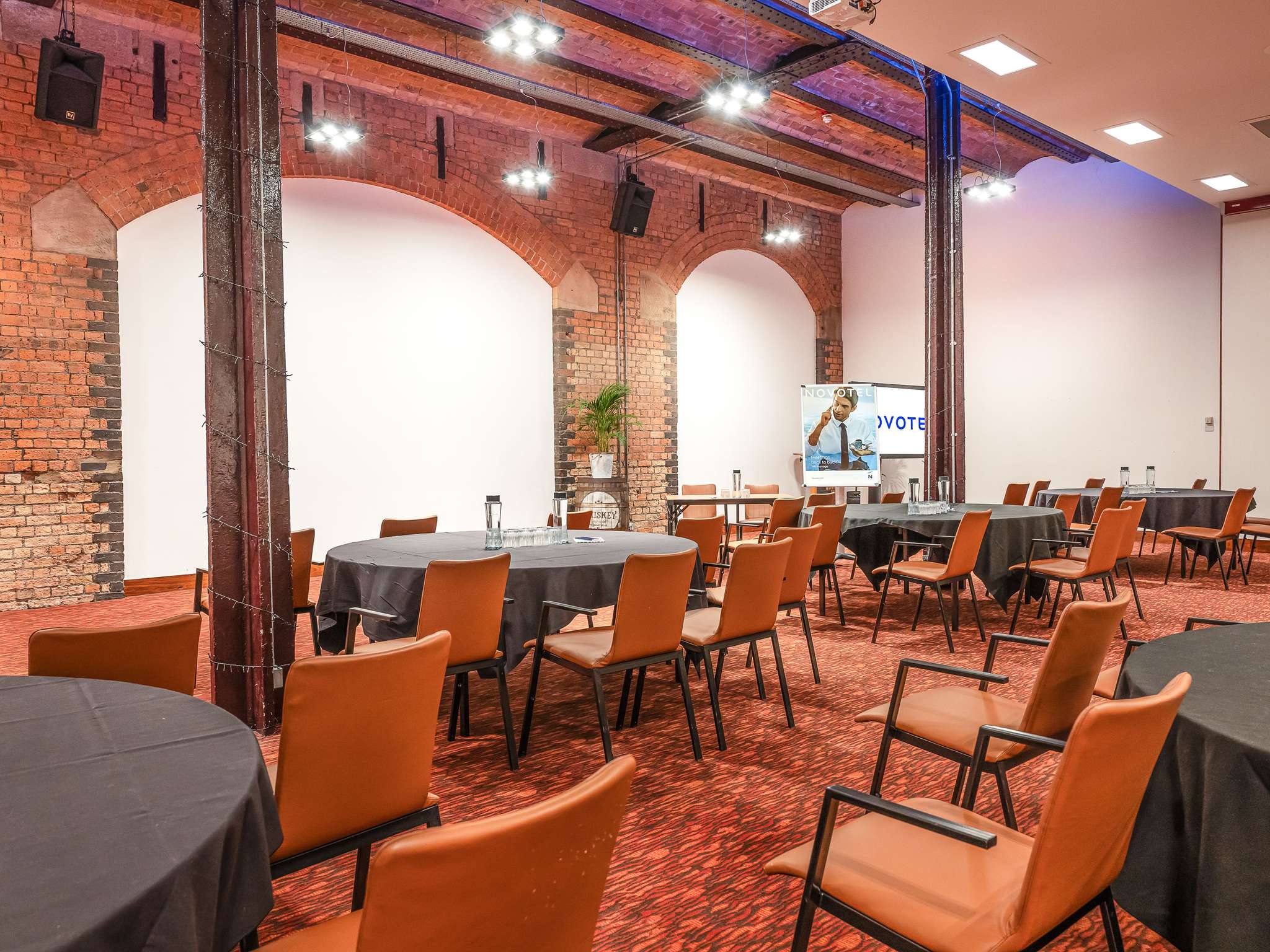 Photo - Novotel Cardiff Centre