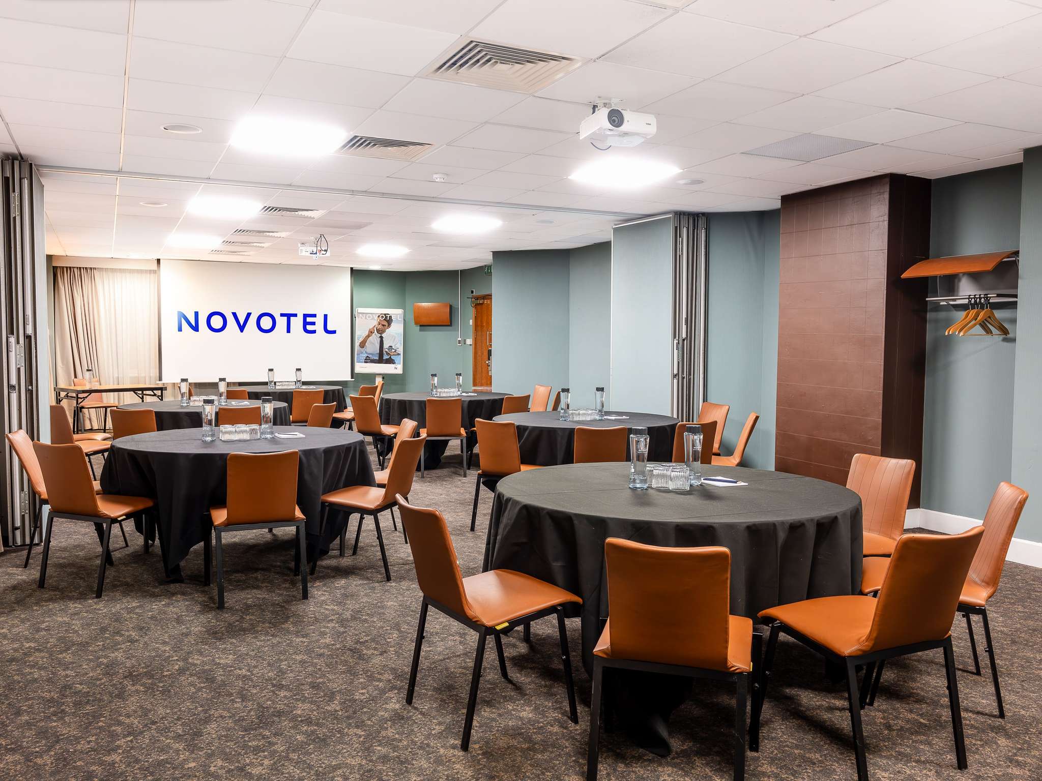 Photo - Novotel Cardiff Centre