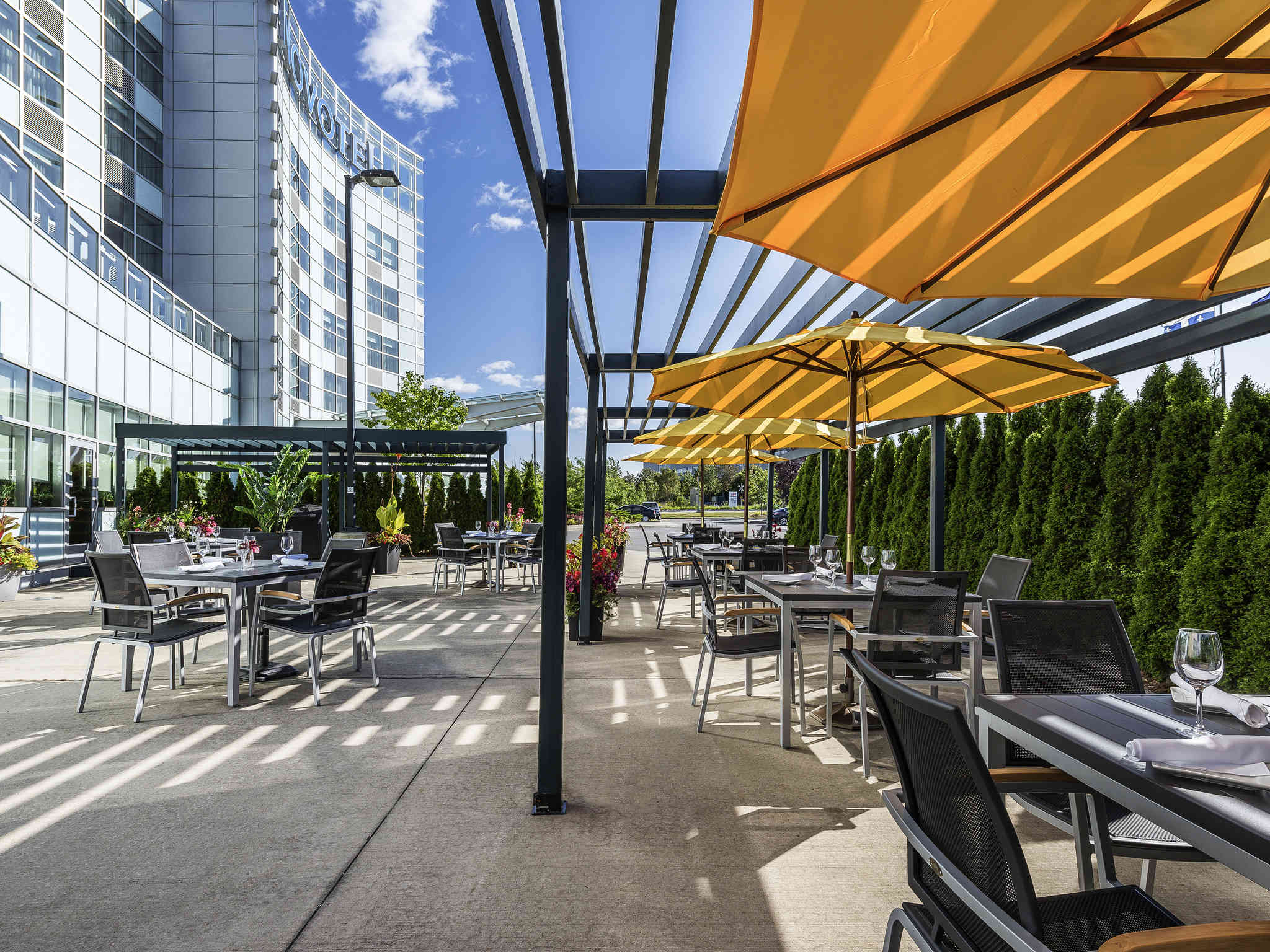 Quality Hotel Montreal Airport Quality Hotel Montreal Airport