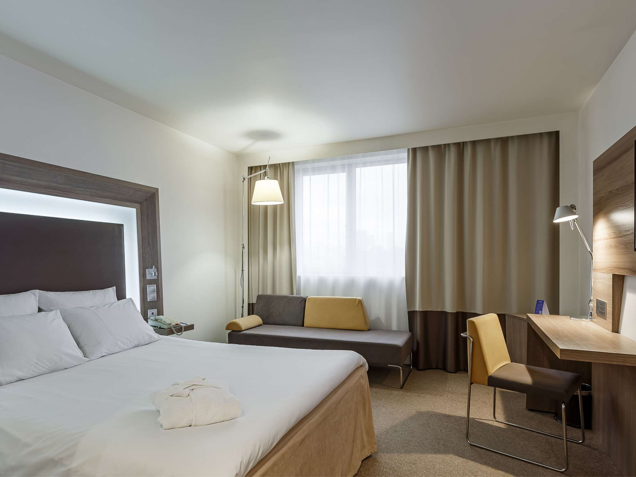 Novotel congress krasnaya polyana (бывш. Конференц зал новотель архангельск. Горки гранд красная поляна. Новотель 4 звезды. Новотель владивосток номера.