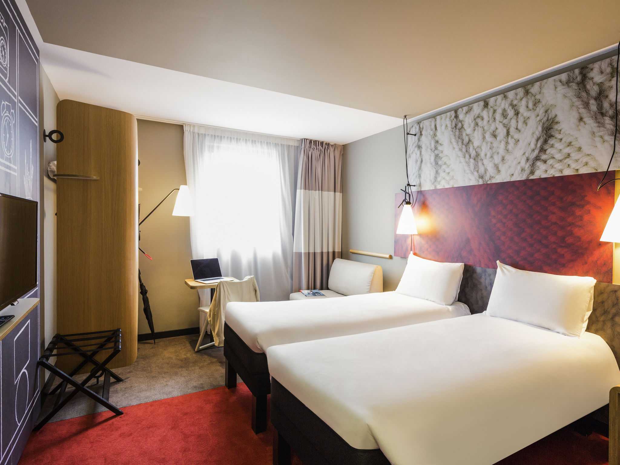 Photo - ibis budget Bordeaux Centre Bastide