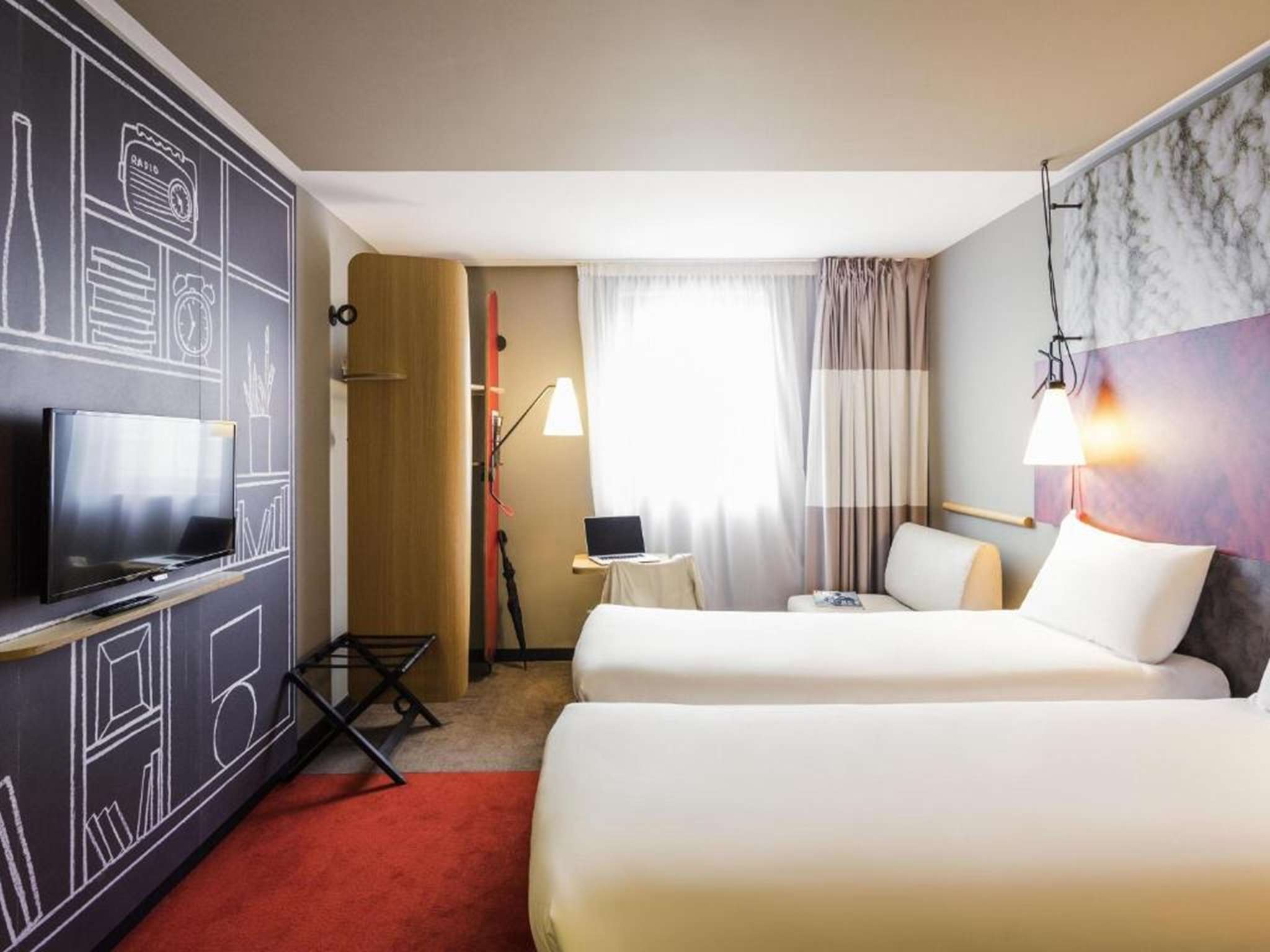 Photo - ibis budget Bordeaux Centre Bastide