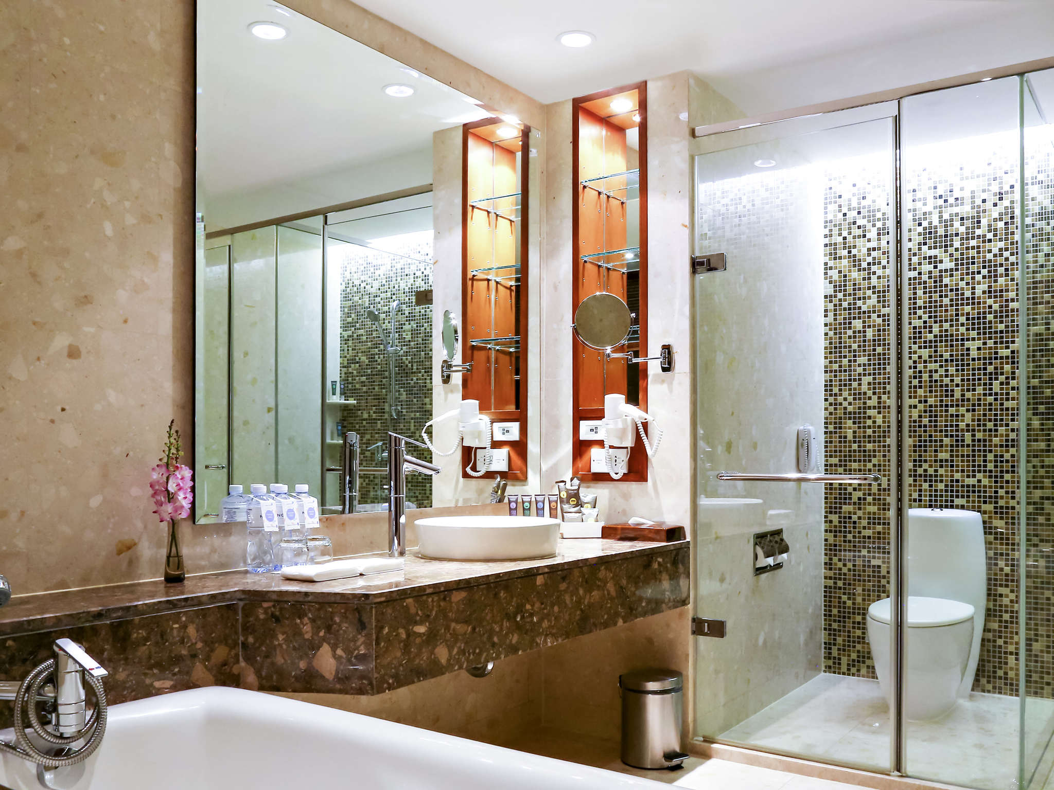 Photo - Hyatt Regency Bangkok Suvarnabhumi Airport