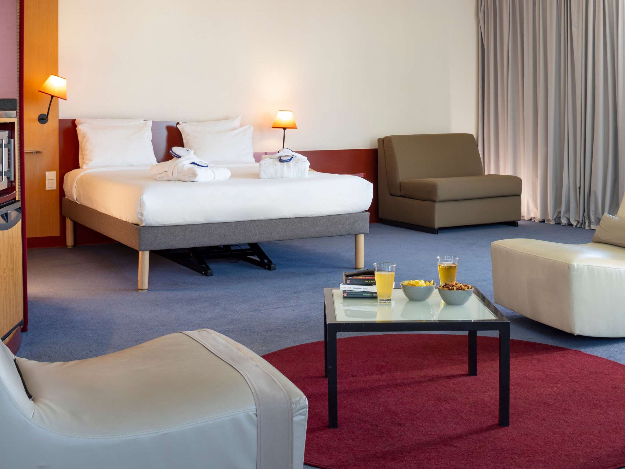 Photo - Novotel Suites Marseille Centre Euromed