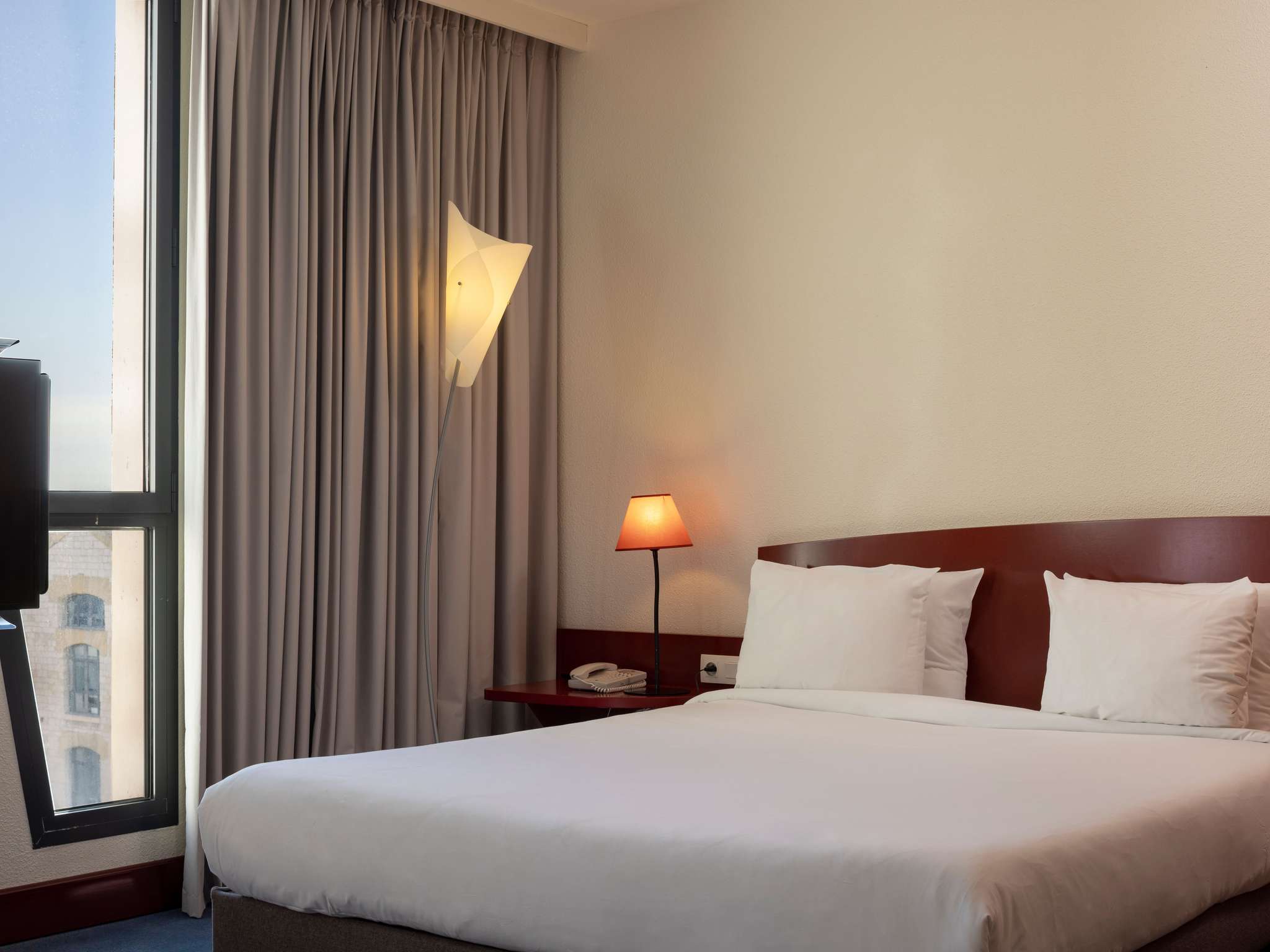 Photo - Novotel Suites Marseille Centre Euromed