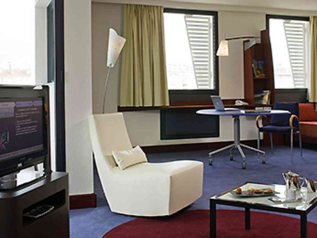 Photo - Novotel Suites Marseille Centre Euromed