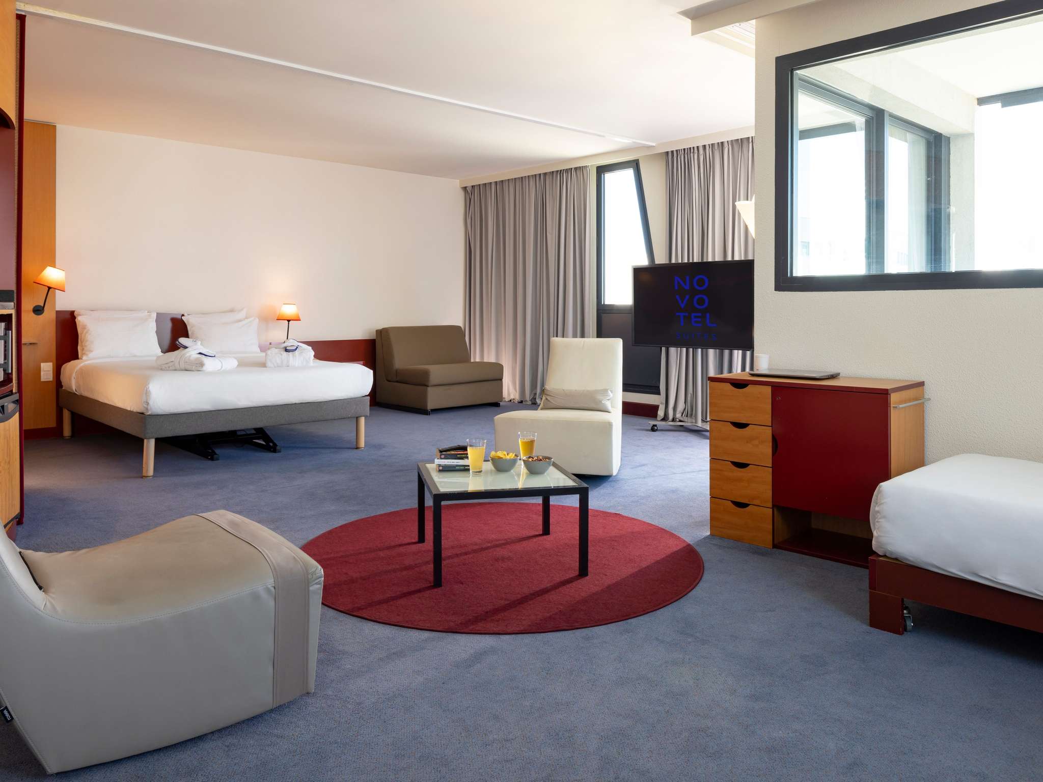 Photo - Novotel Suites Marseille Centre Euromed