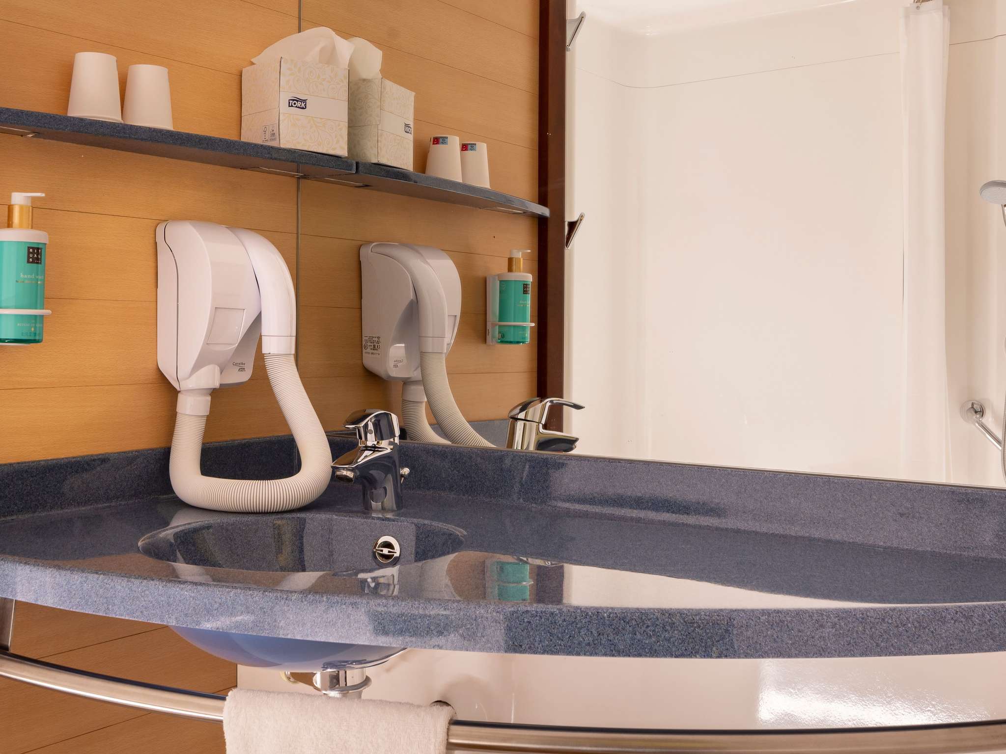 Photo - Novotel Suites Marseille Centre Euromed