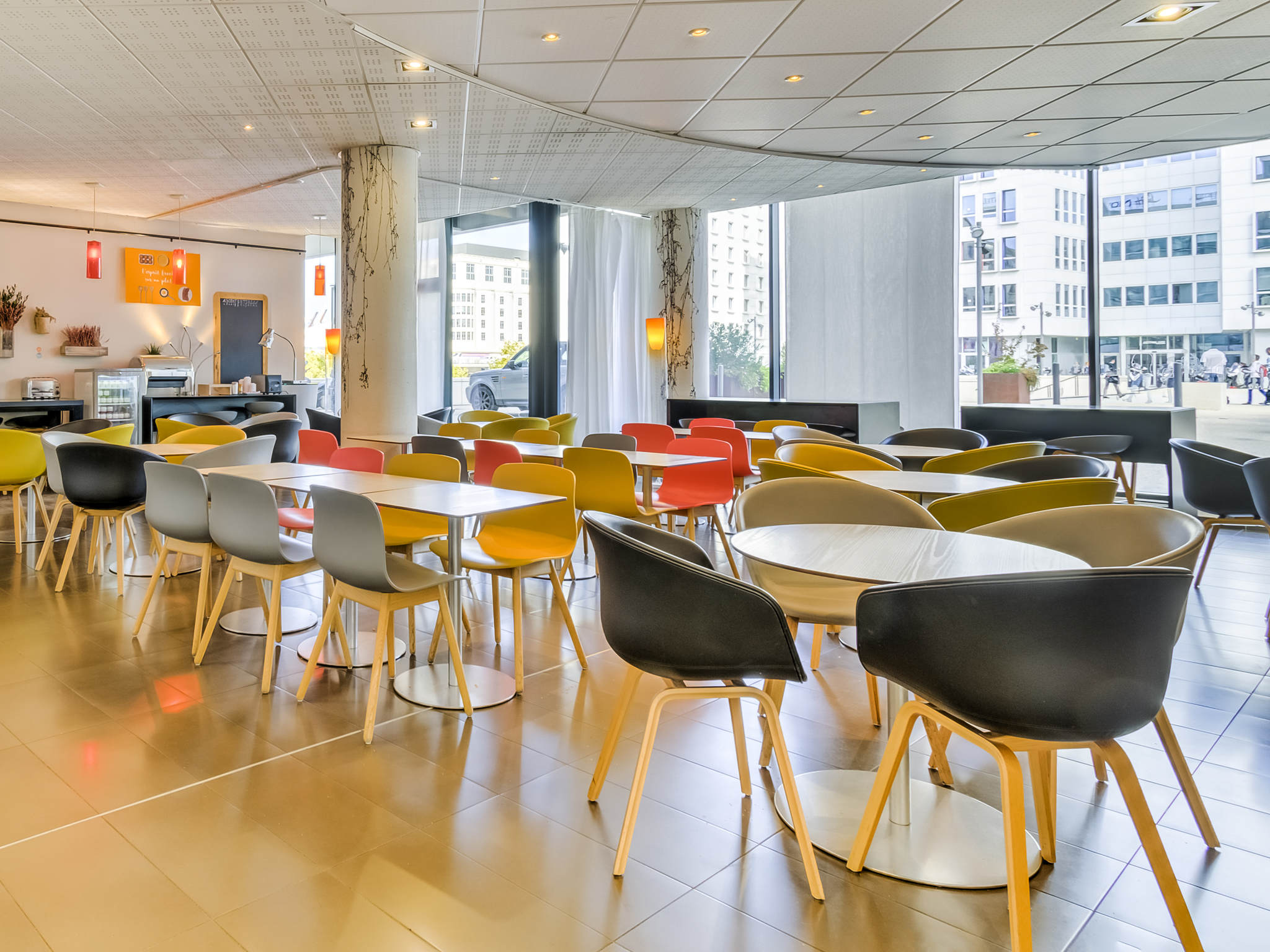 Photo - Novotel Suites Marseille Centre Euromed