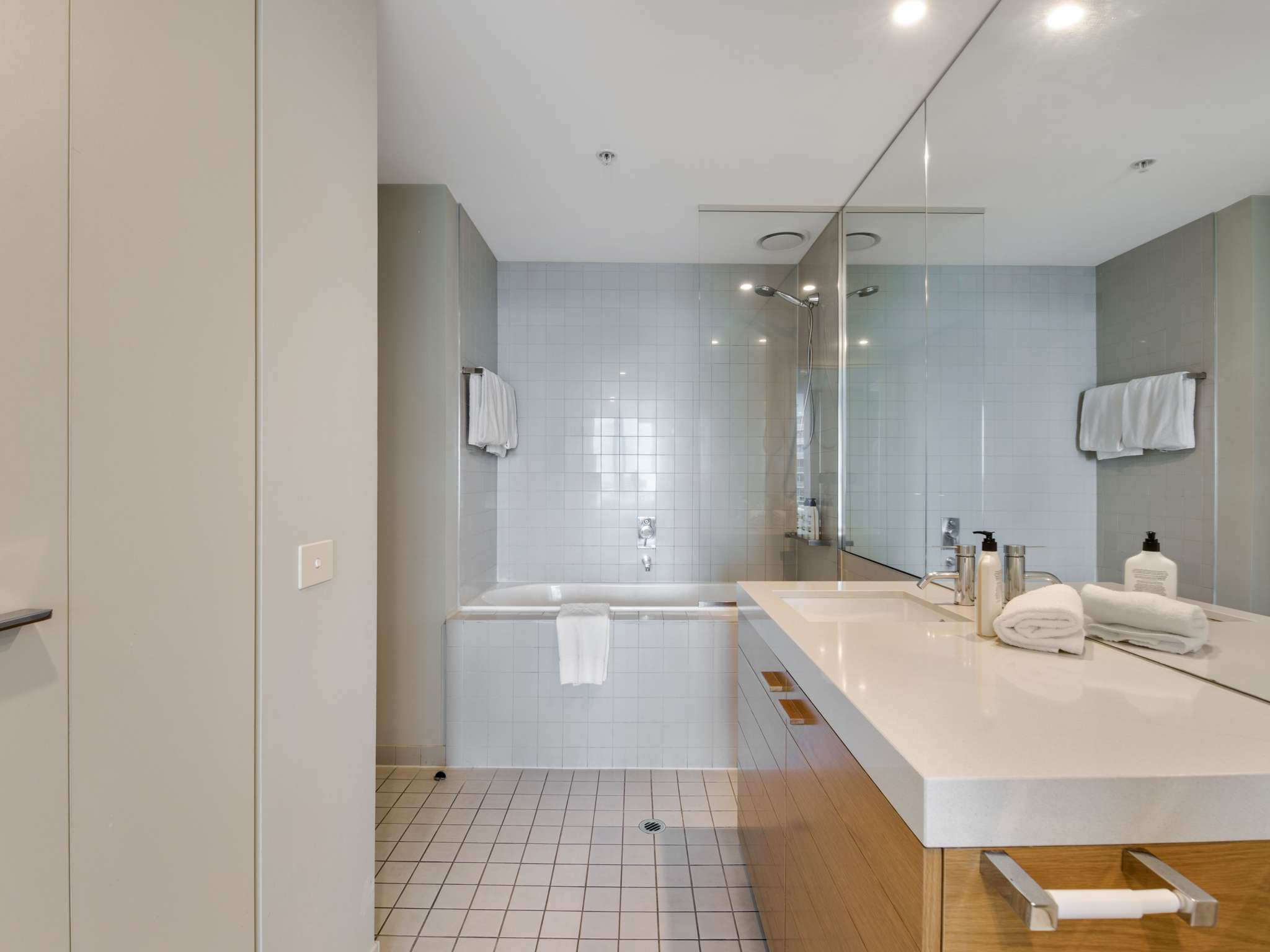 Photo - The Sebel Melbourne Docklands Hotel