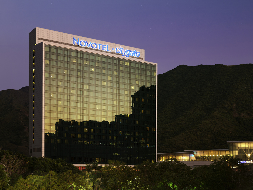 Novotel Hong Kong Citygate - Image 1