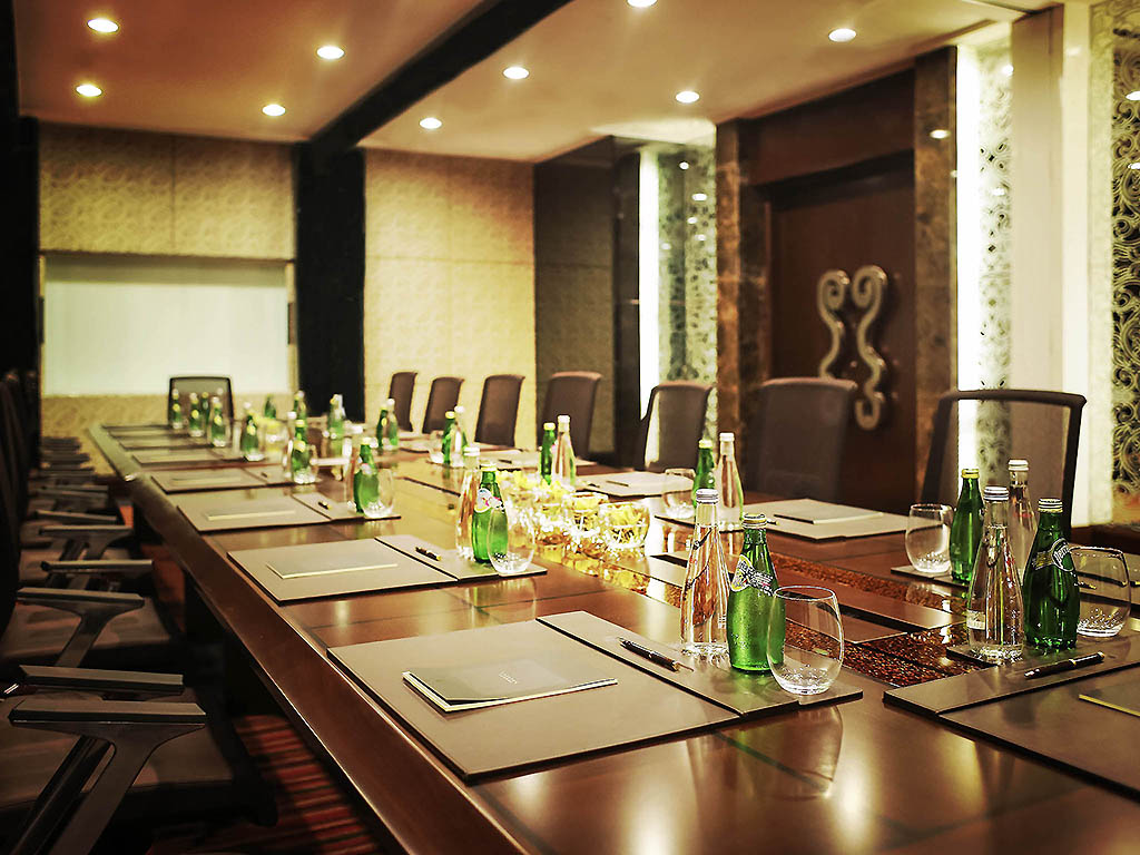 Luxury Hotel Manila Sofitel Philippine Plaza Manila
