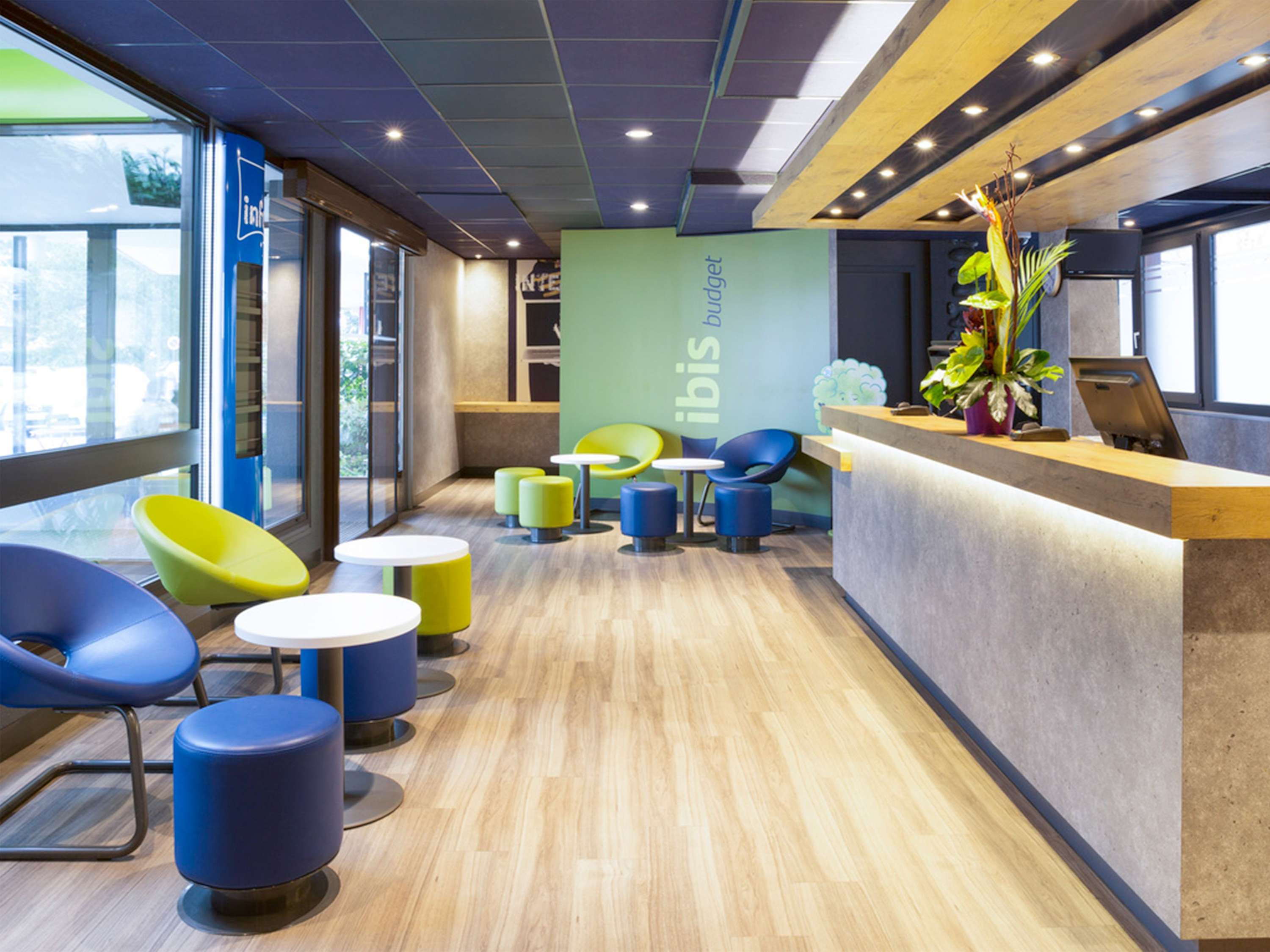 托农宜必思快捷 Les Bains 酒店