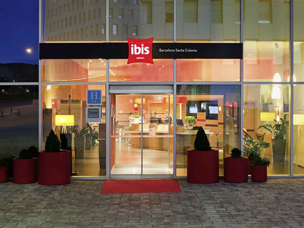 إيبيس ibis برسيلونه سانتا كولوما - Image 3