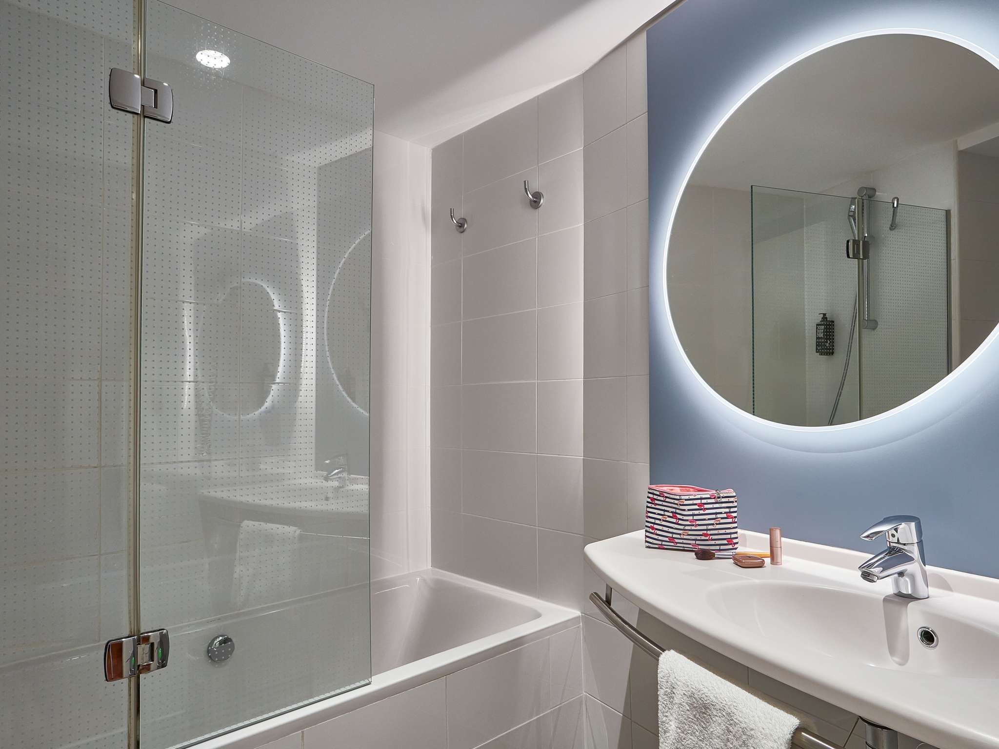 Photo - Ibis Barcelona Santa Coloma