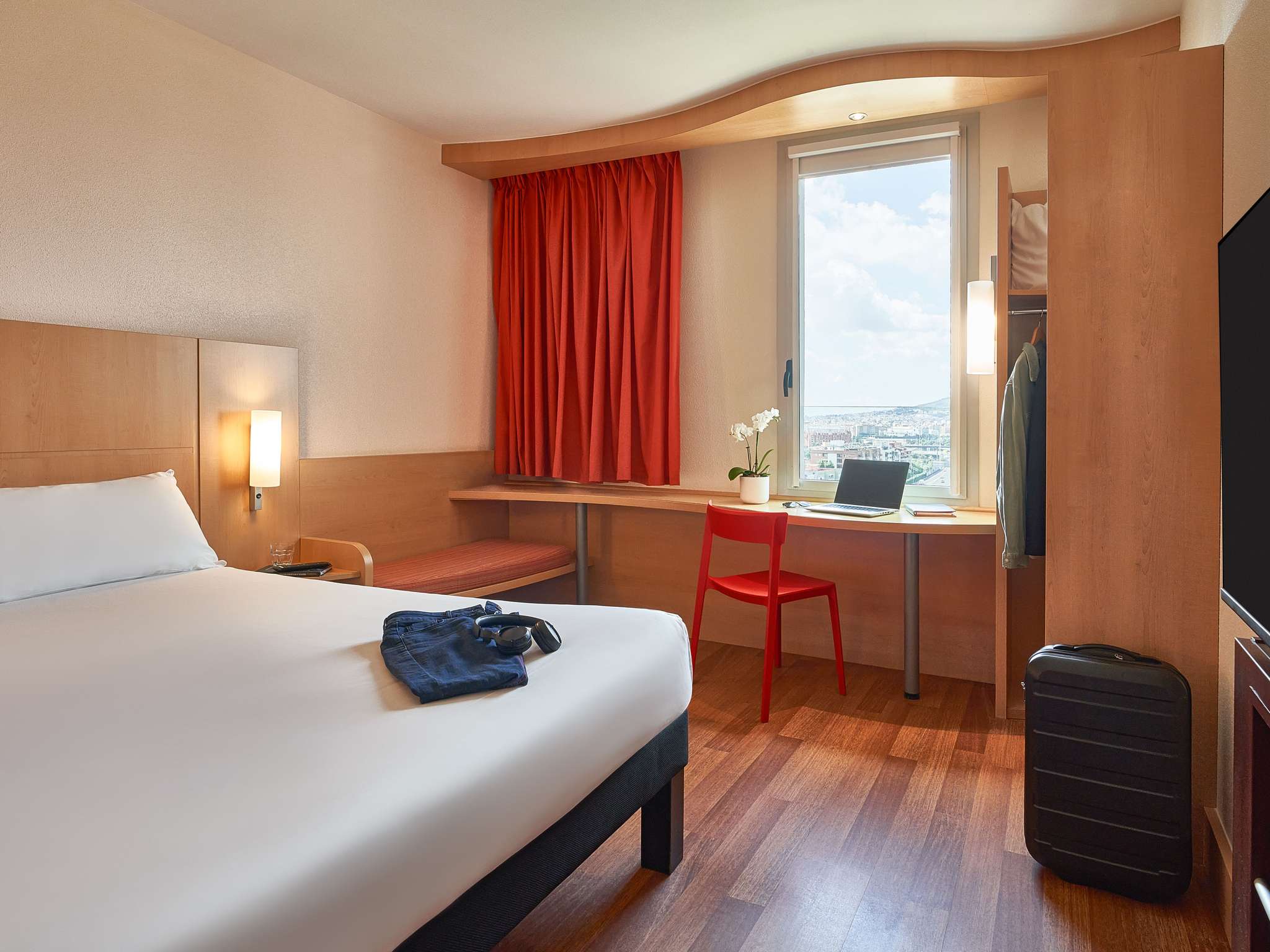 Photo - Ibis Barcelona Santa Coloma