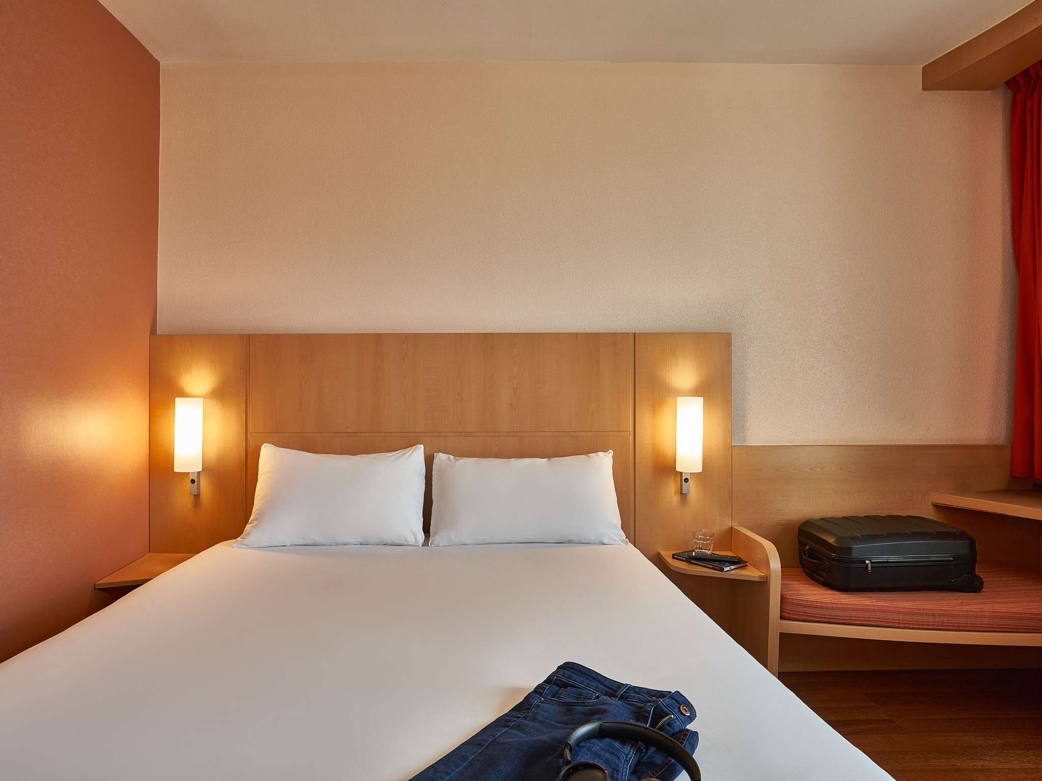 Photo - Ibis Barcelona Santa Coloma