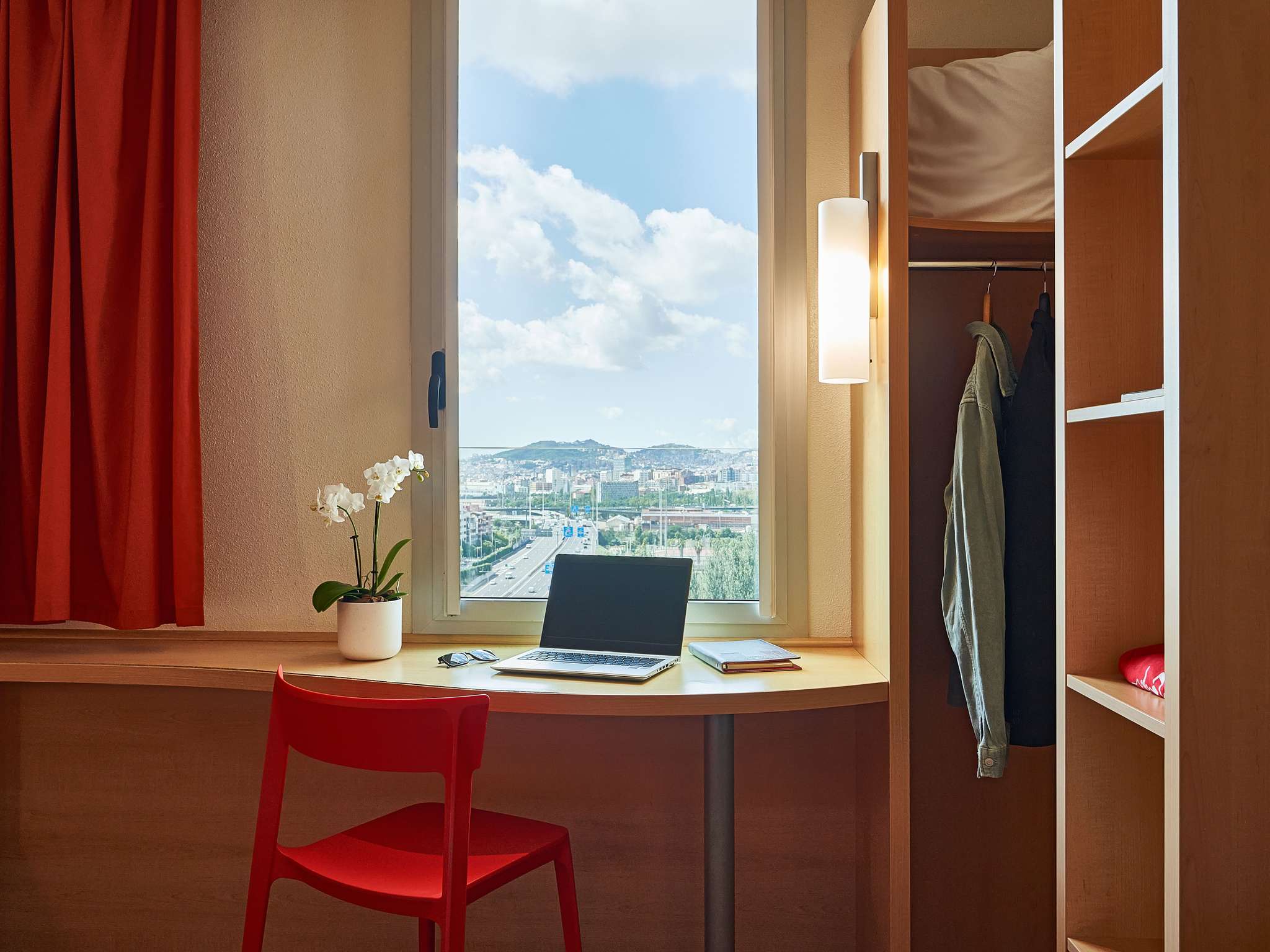 Photo - Ibis Barcelona Santa Coloma