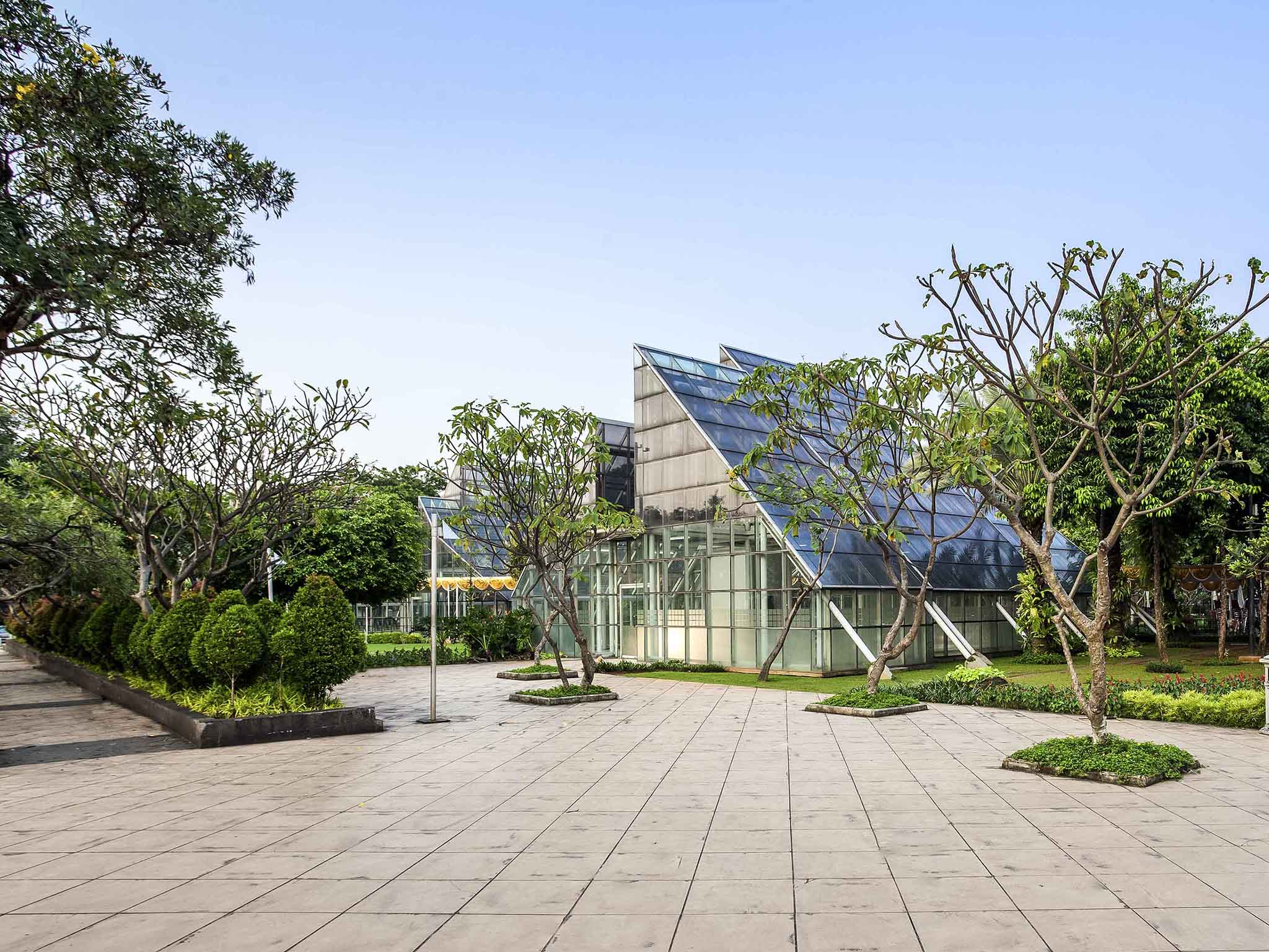 Foto - Hotel Ibis Semarang Simpang Lima