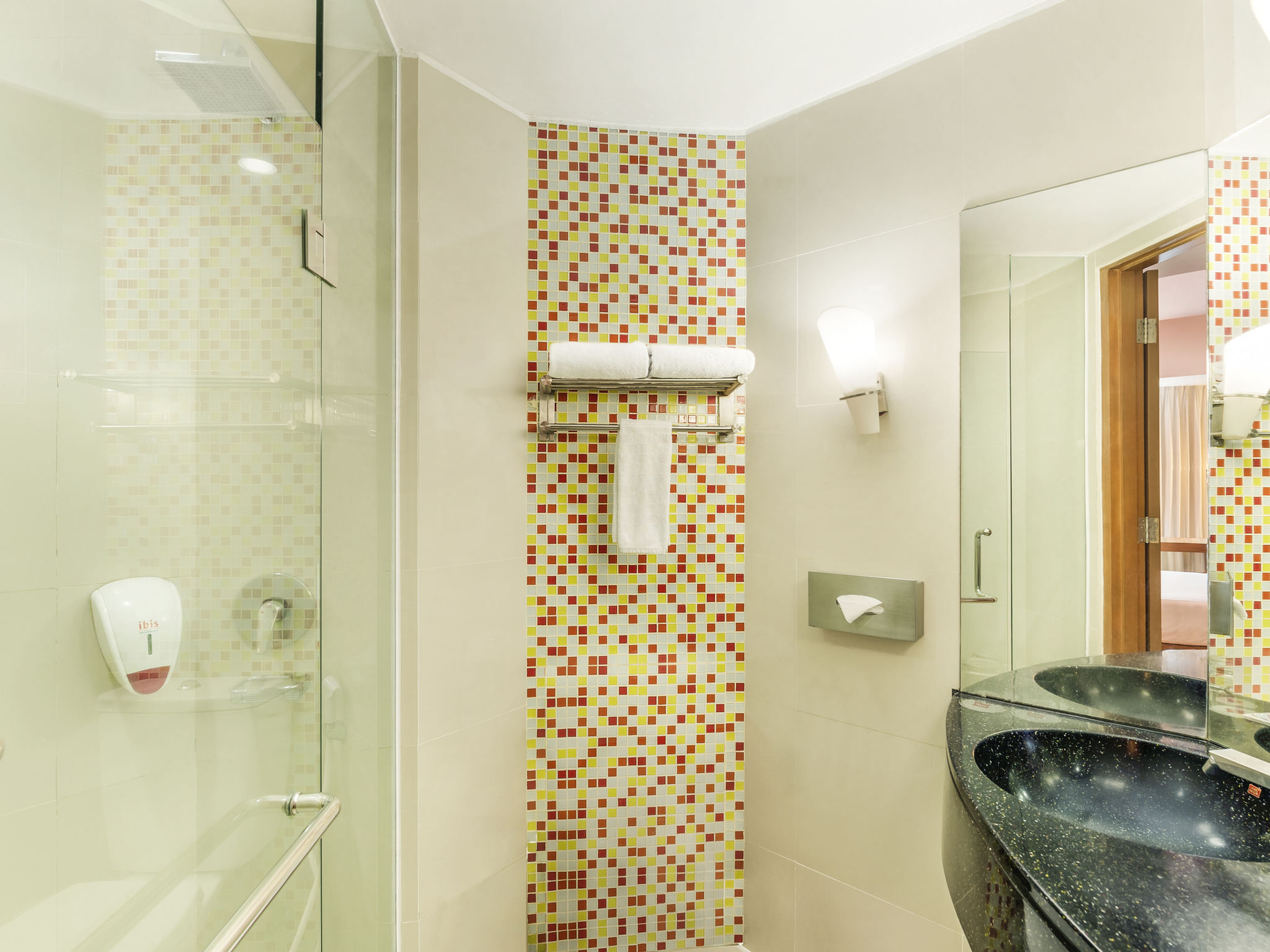 Foto - Hotel Ibis Semarang Simpang Lima