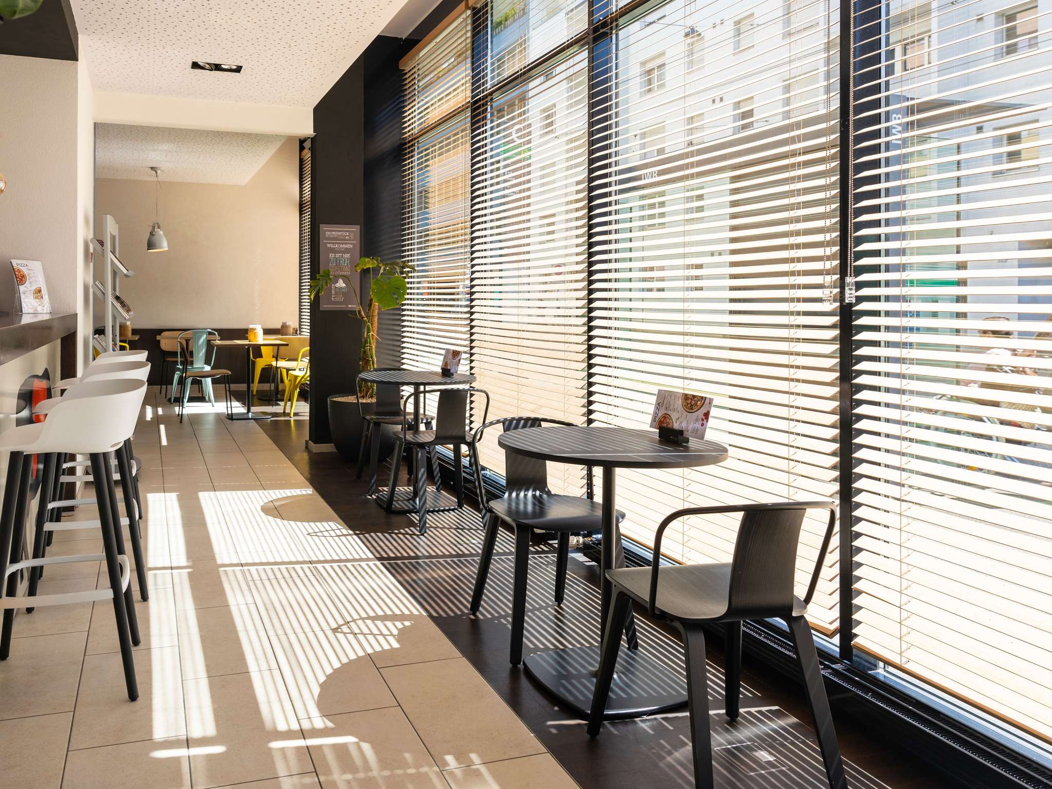 Photo - ibis Basel Bahnhof