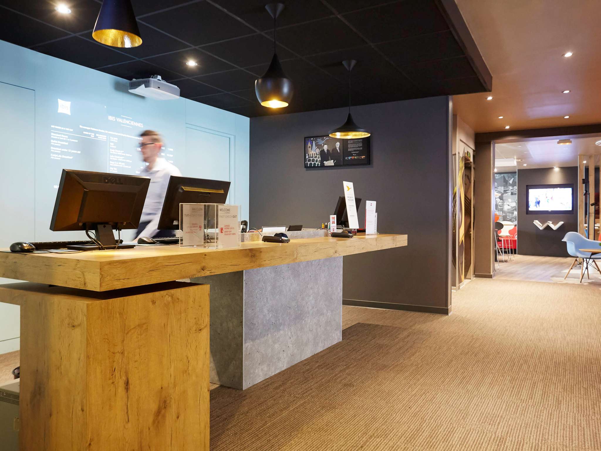 Photo - ibis Valenciennes