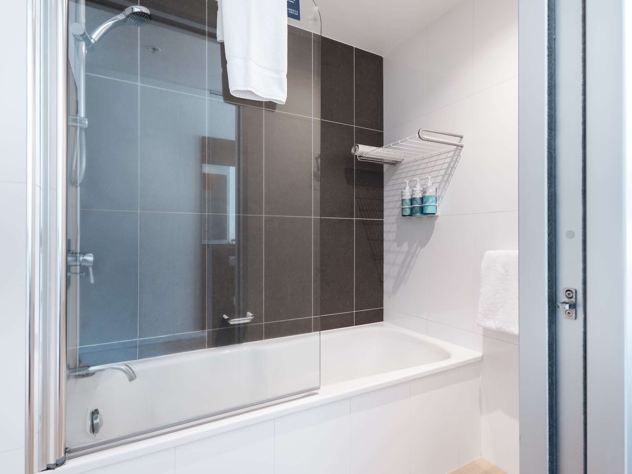 Photo - Novotel Christchurch Cathedral Square