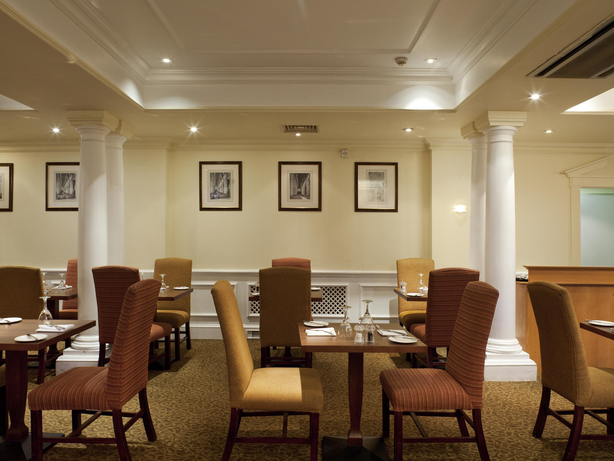 Photo - Winchester Wessex Hotel by Sunday