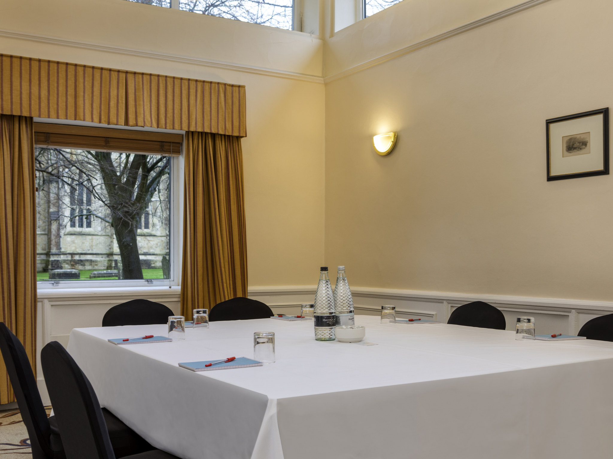 Photo - Winchester Wessex Hotel by Sunday