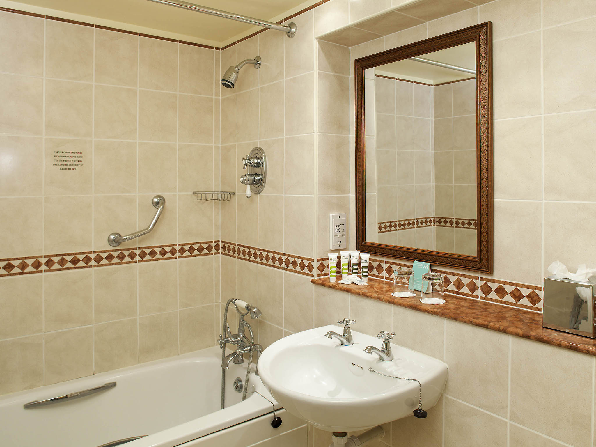 Photo - Winchester Wessex Hotel by Sunday