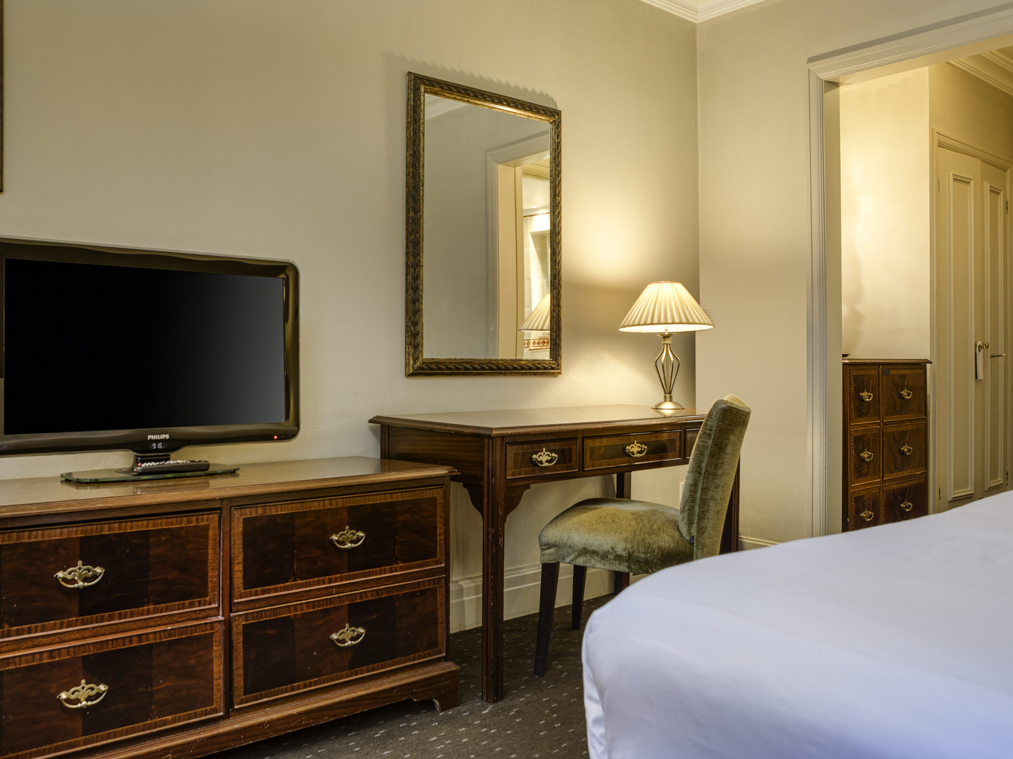 Photo - Winchester Wessex Hotel by Sunday