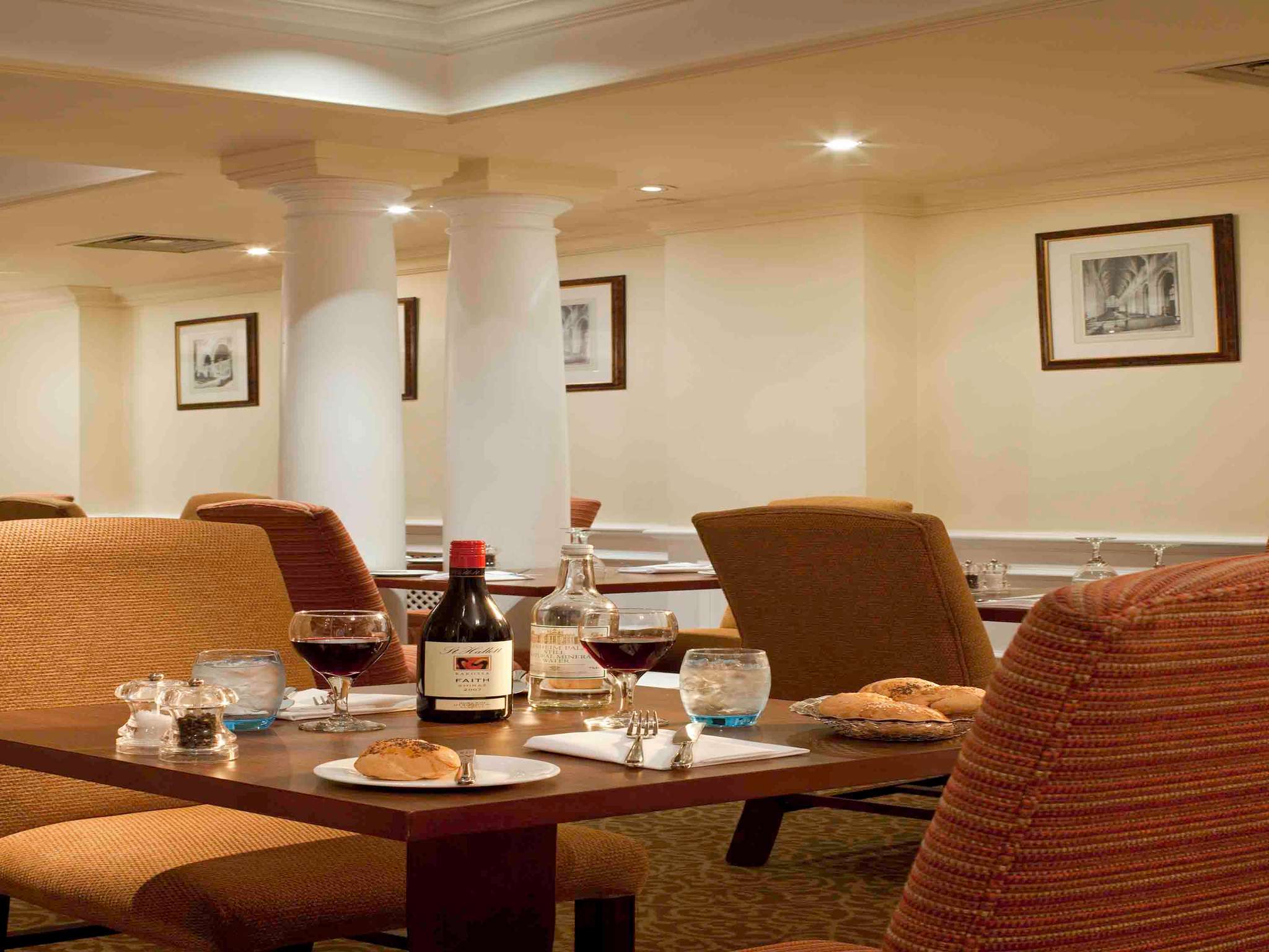 Photo - Winchester Wessex Hotel by Sunday