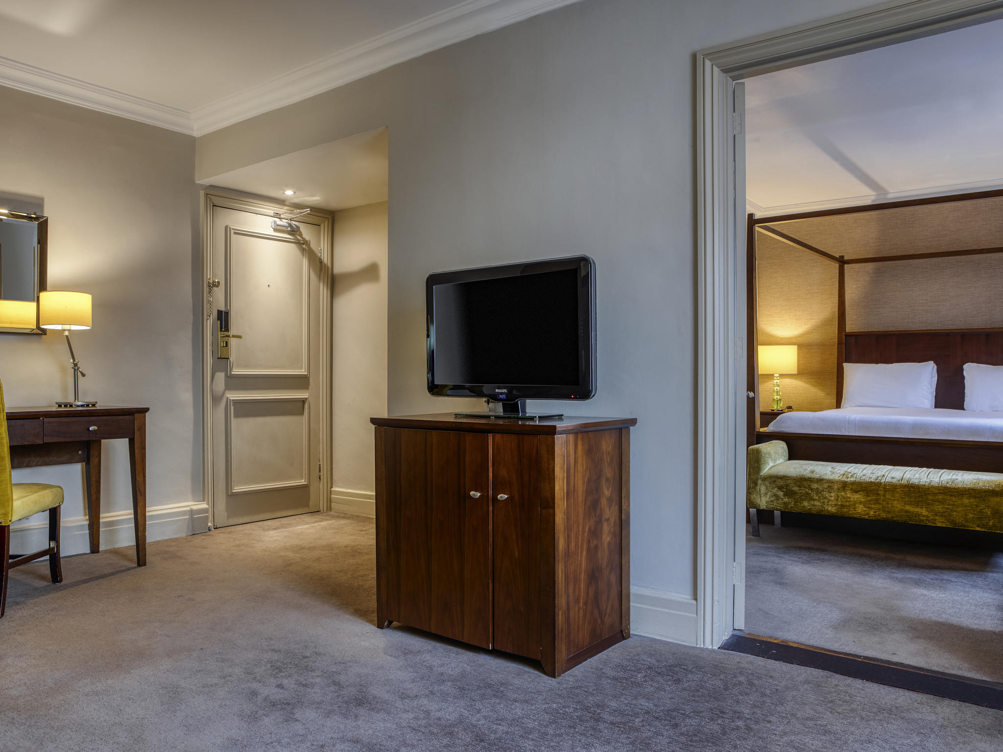 Photo - Winchester Wessex Hotel by Sunday