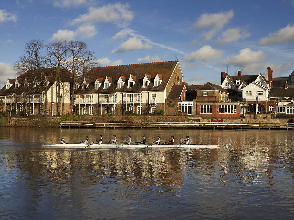 Mercure London Staines upon Thames Hotel - Image 2