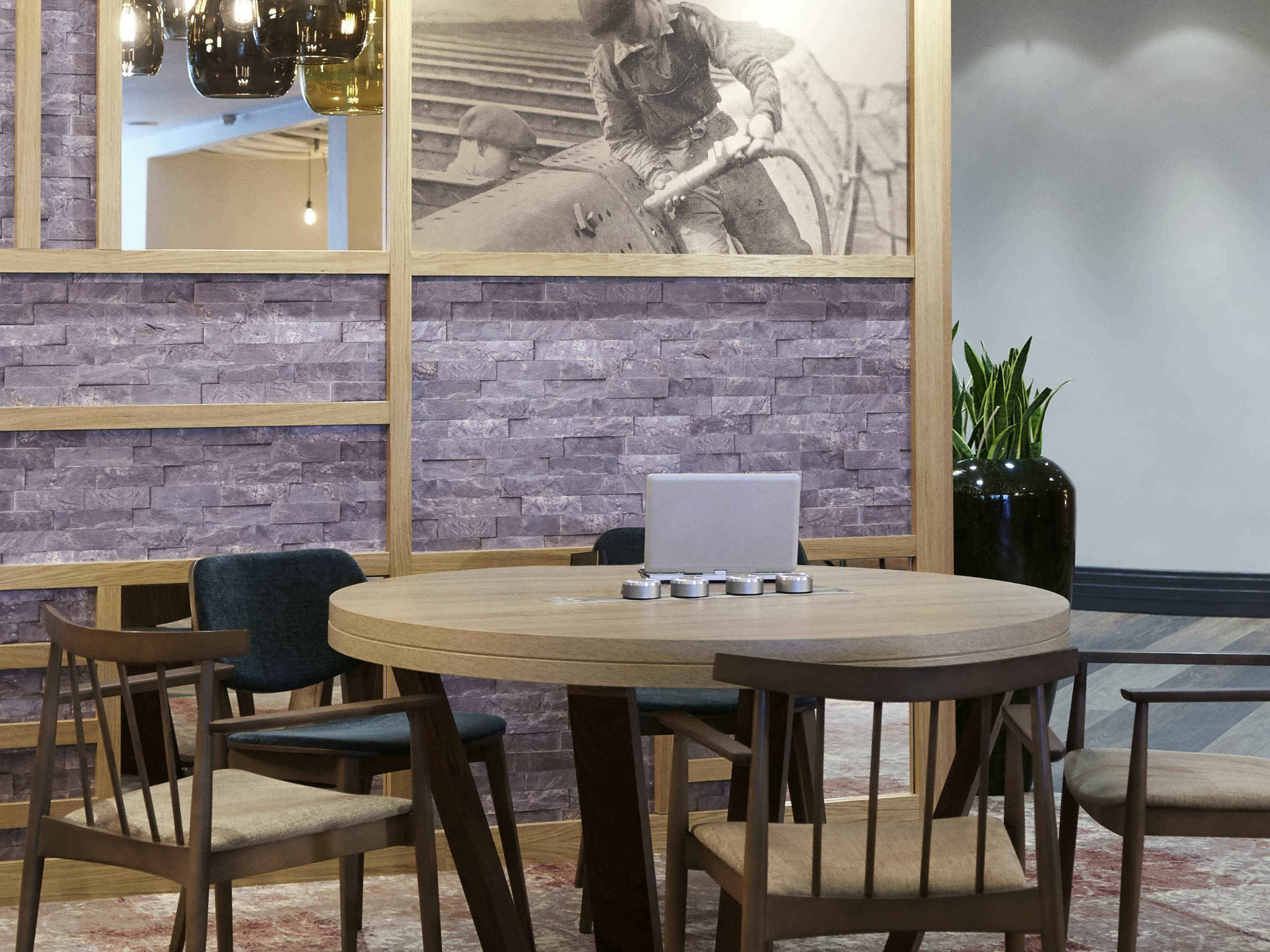 Photo - Holland House Hotel Cardiff By Sunday