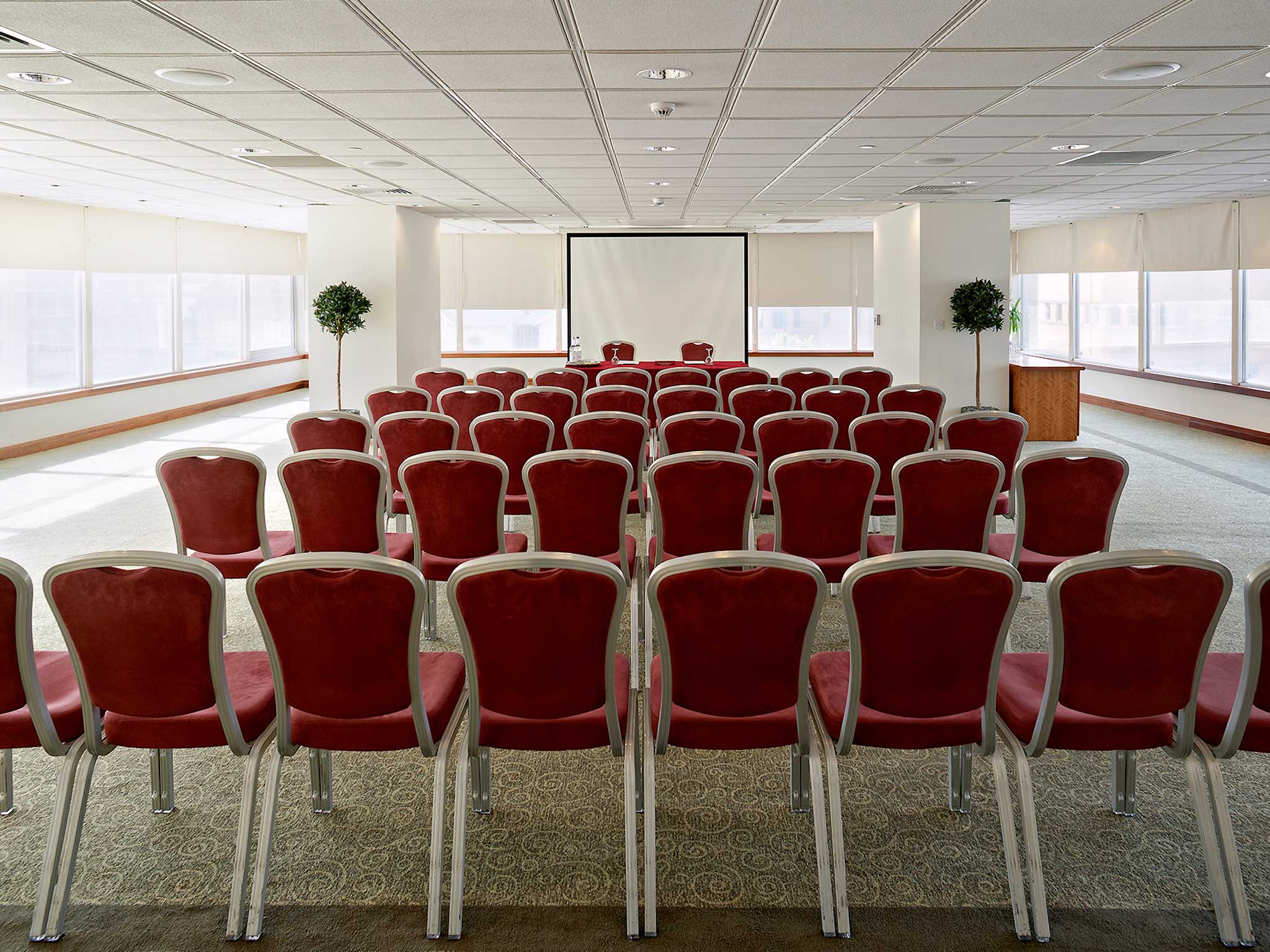 Photo - Holland House Hotel Cardiff By Sunday